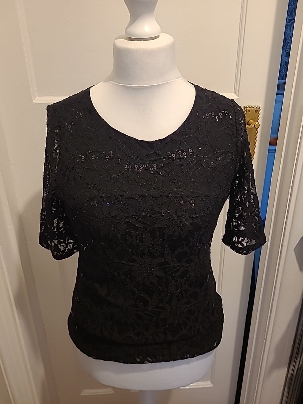 Ladies Papaya Classics Size 10 Black Sequin Lined Short Sleeved Blouse