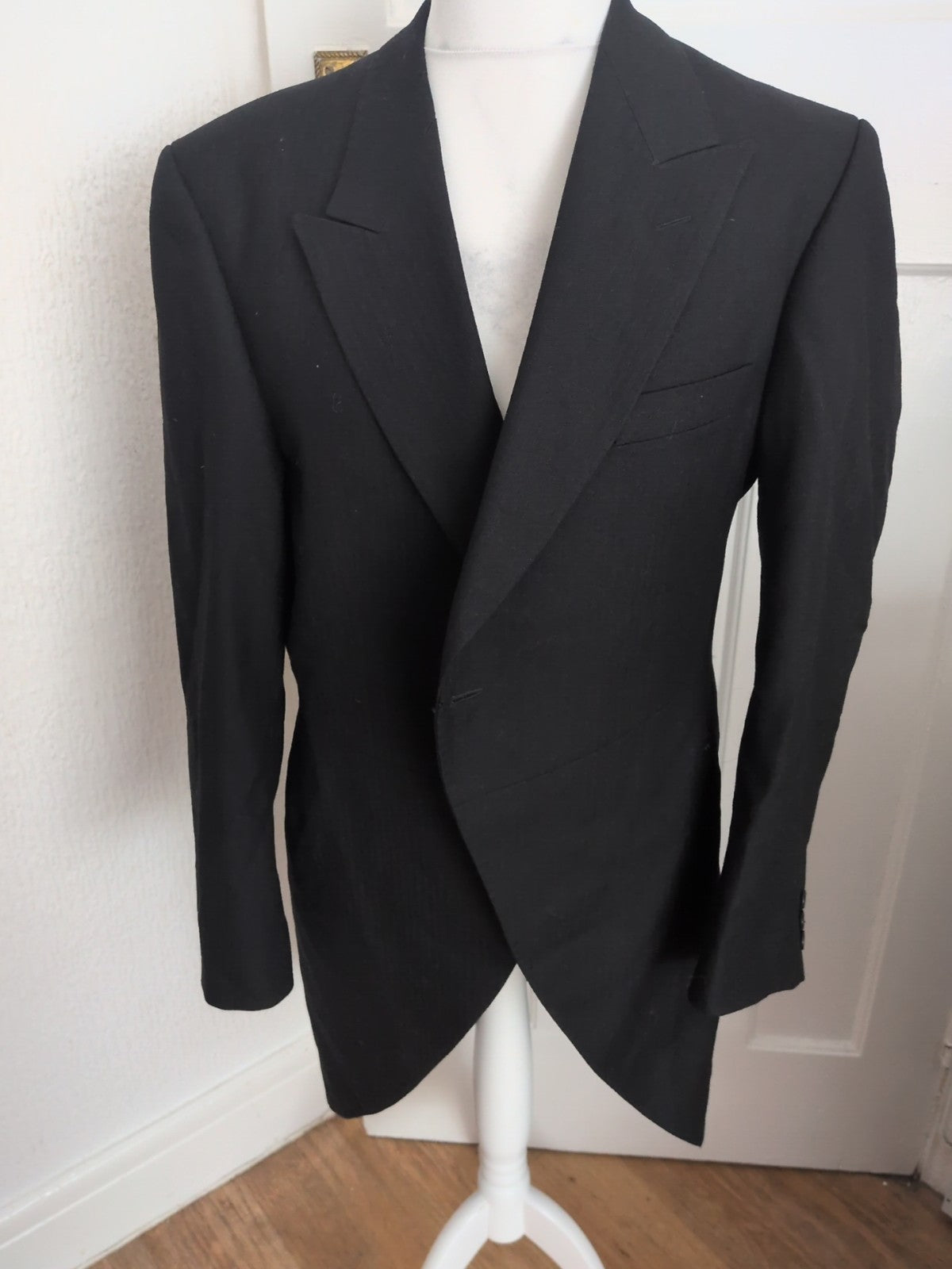 Magee 44 Short Black Suit Jacket