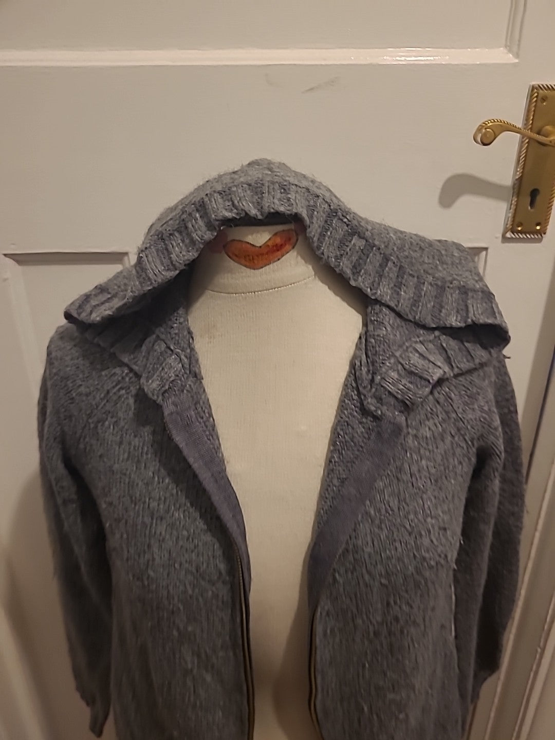 Mens Burton Size Small Grey Long Sleeved Lightweight Zip Through Jacket