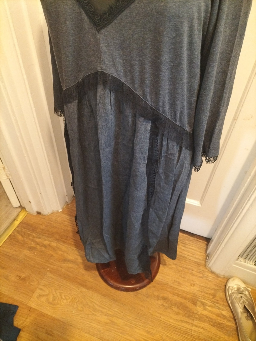 Ladies Size Large Grey And Black Lined Mid Sleeved Dress