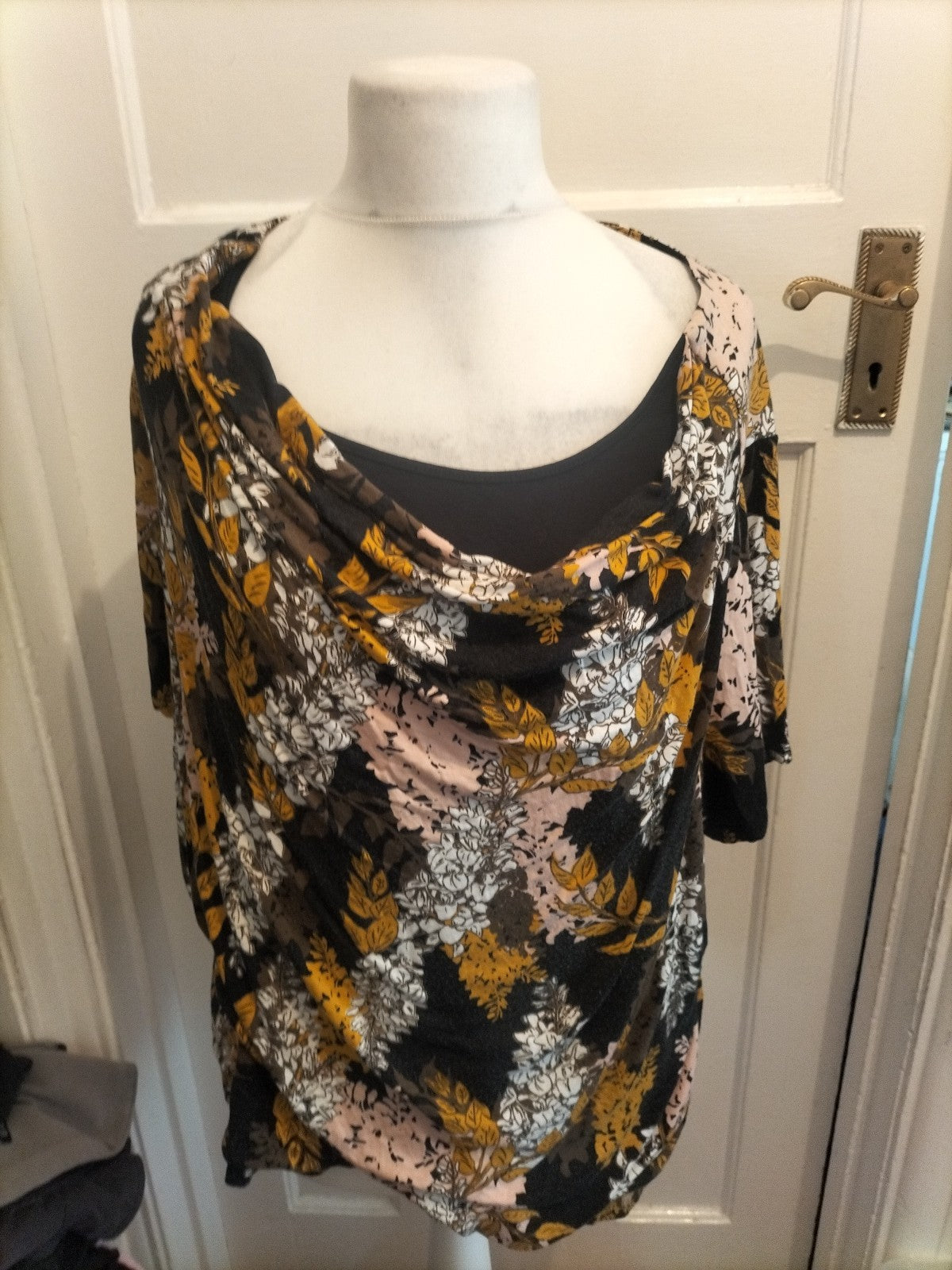 Ladies George Size 24 Yellow/Black Floral Printed Short Sleeved Blouse
