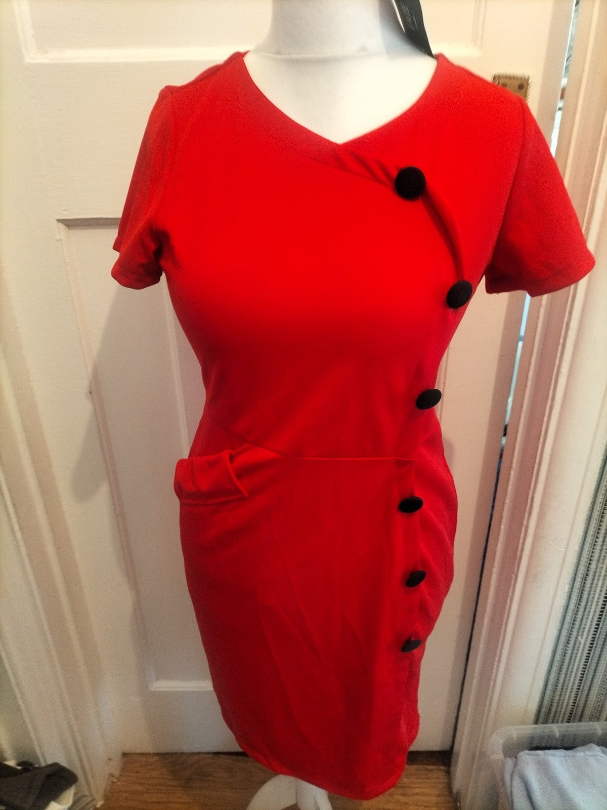 Brand New Ladies Fate London Size 2XL Red Short Sleeved Dress