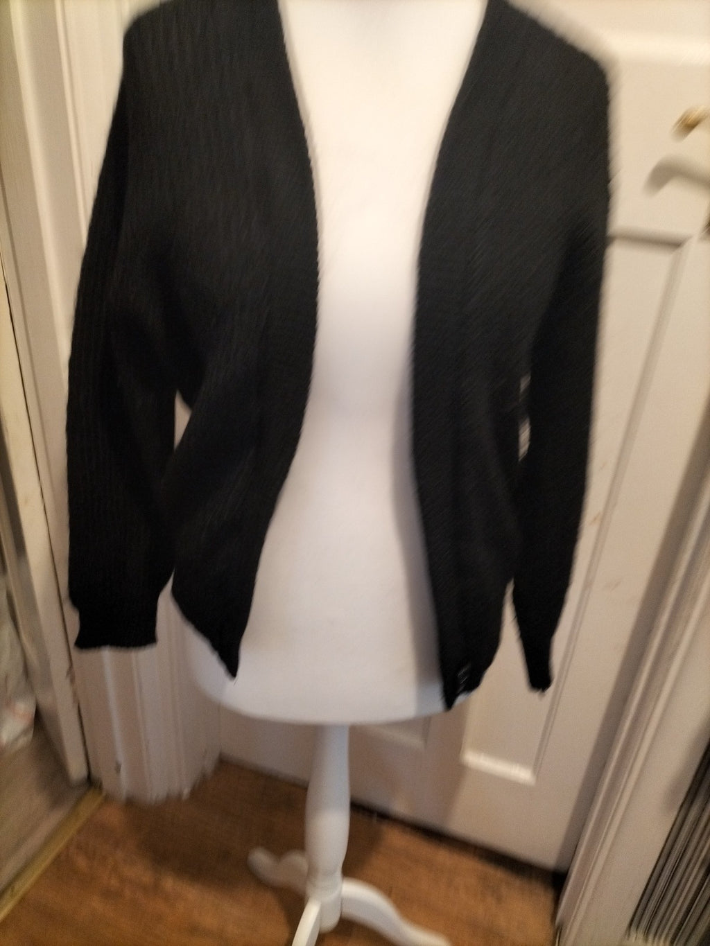 Ladies Size XL Black Knit Cardigan(Small Hole)