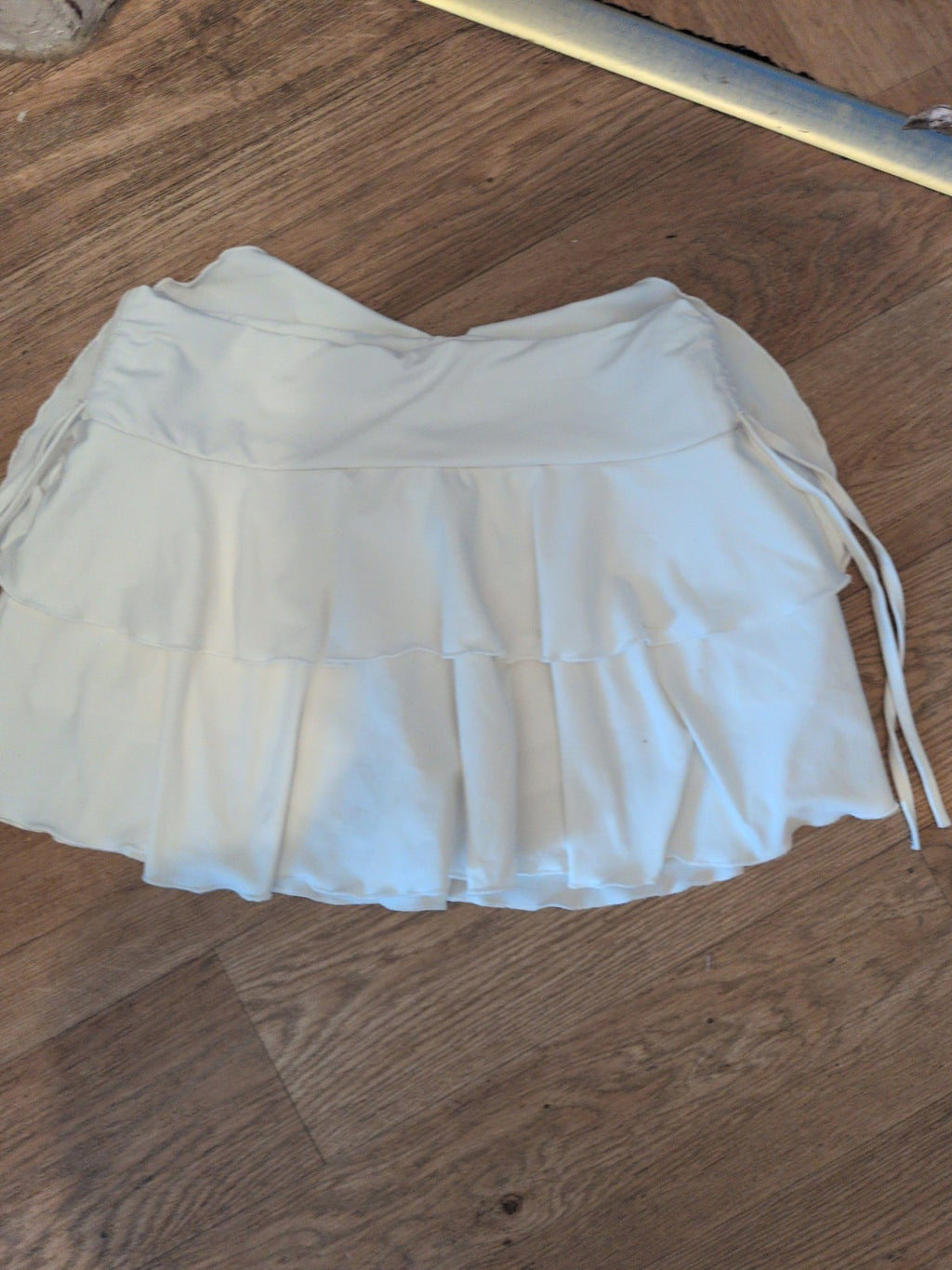 Ladies Shein Large White Stretch Mini Skirt