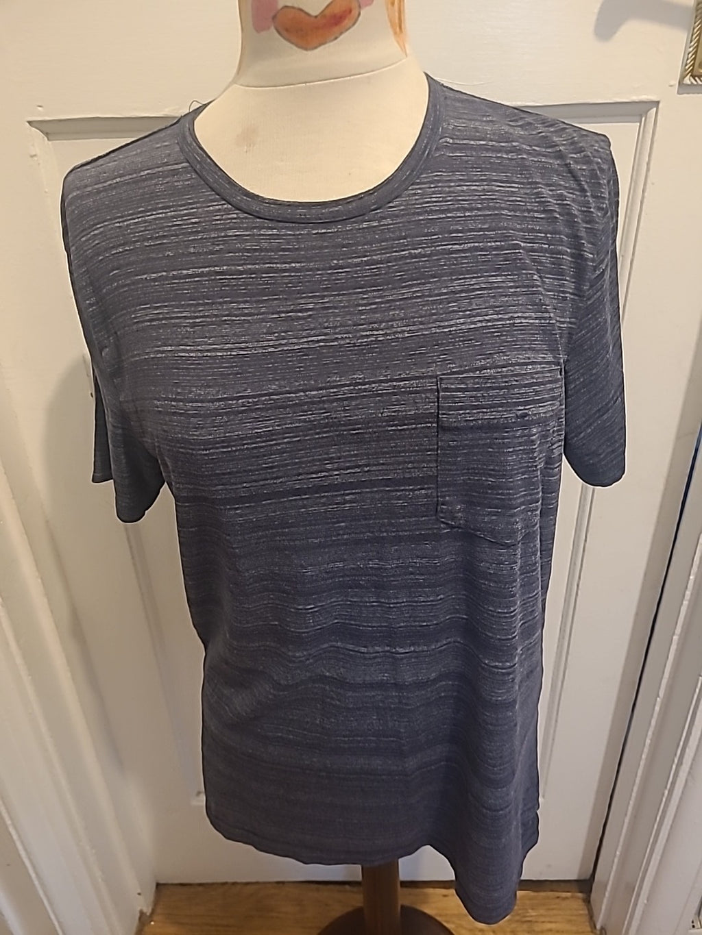 Mens Size Small Grey Fleck Short Sleeve Round Neck Tshirt