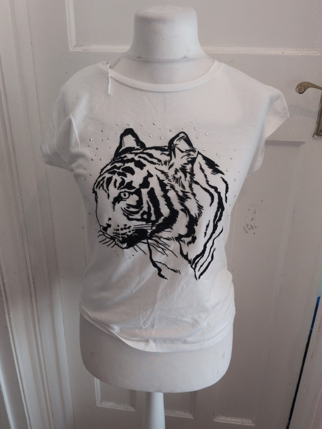 Tu 10 White Tiger Short Sleeve T-shirt