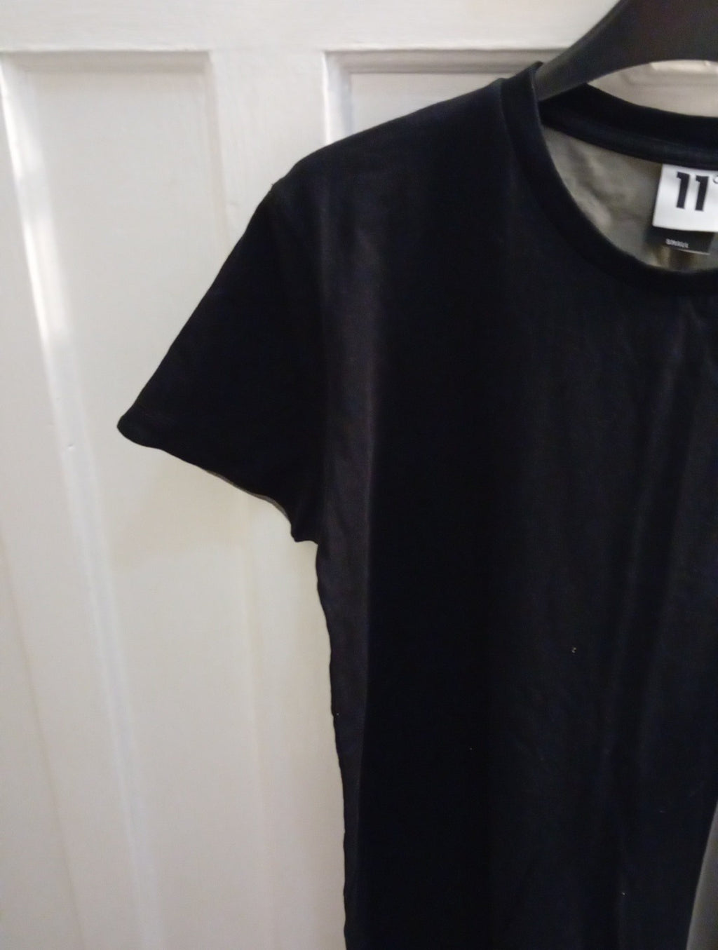 Mens T.shirt Size Small Eleven Grey/black
