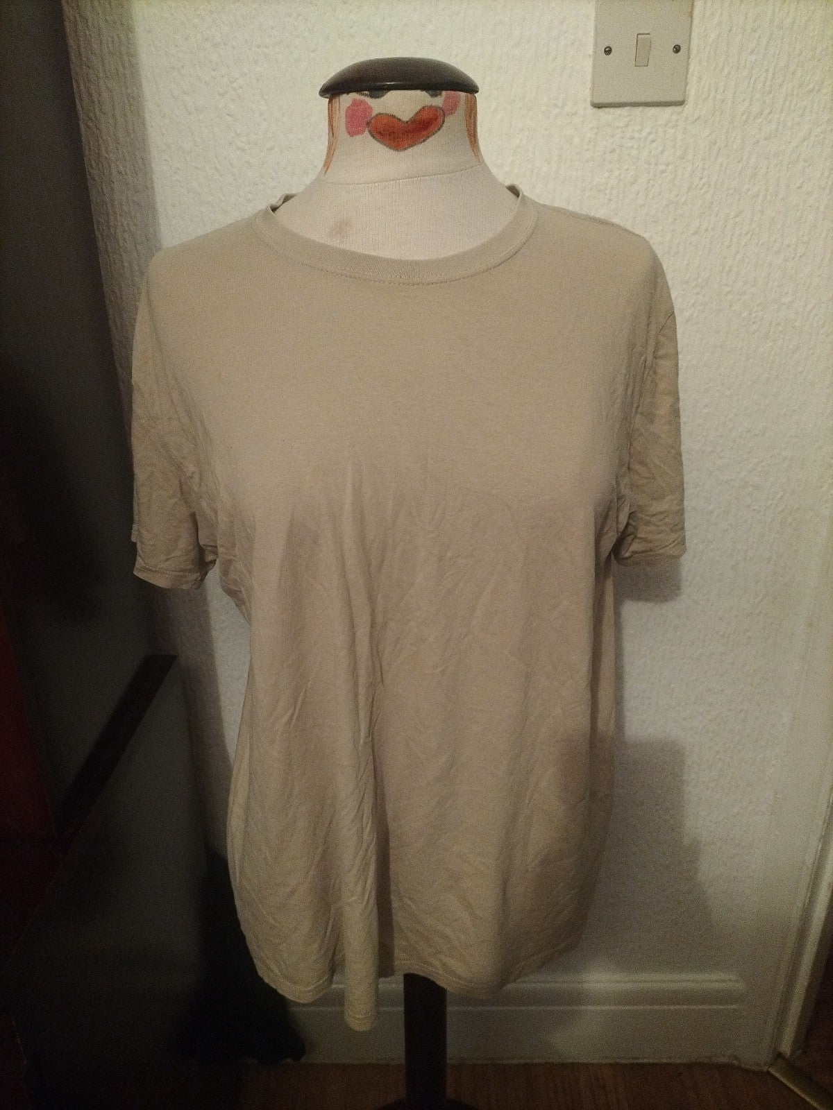 Mens Boohoo Size Small Beige Print Short Sleeved Tee