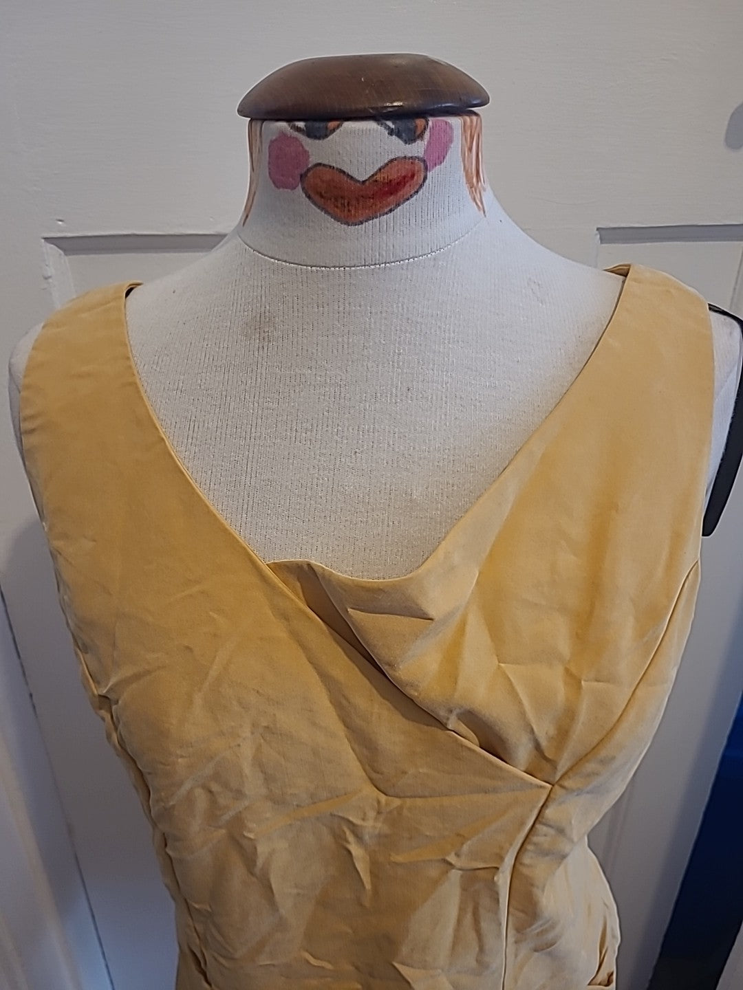 Ladies Lori Weidner Size 10 Yellow Sleeveless Blouse