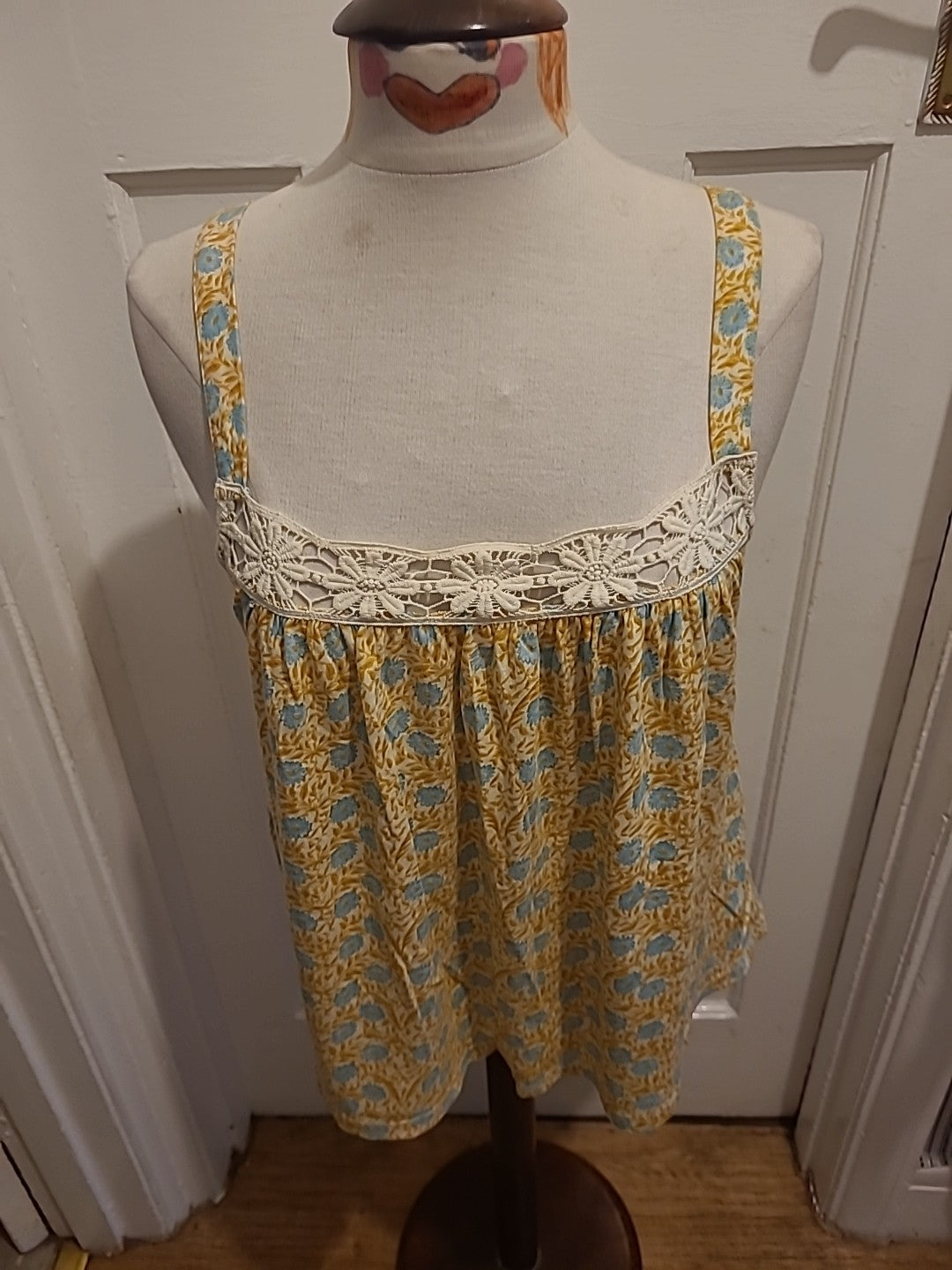 Ladies Monsoon Size Small Mustard Blue Floral Sleeveless Cami Top
