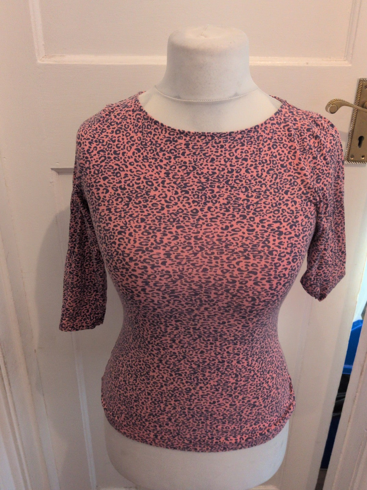 Ladies Small Pink Leopard Print 3/4 Sleeve T-shirt