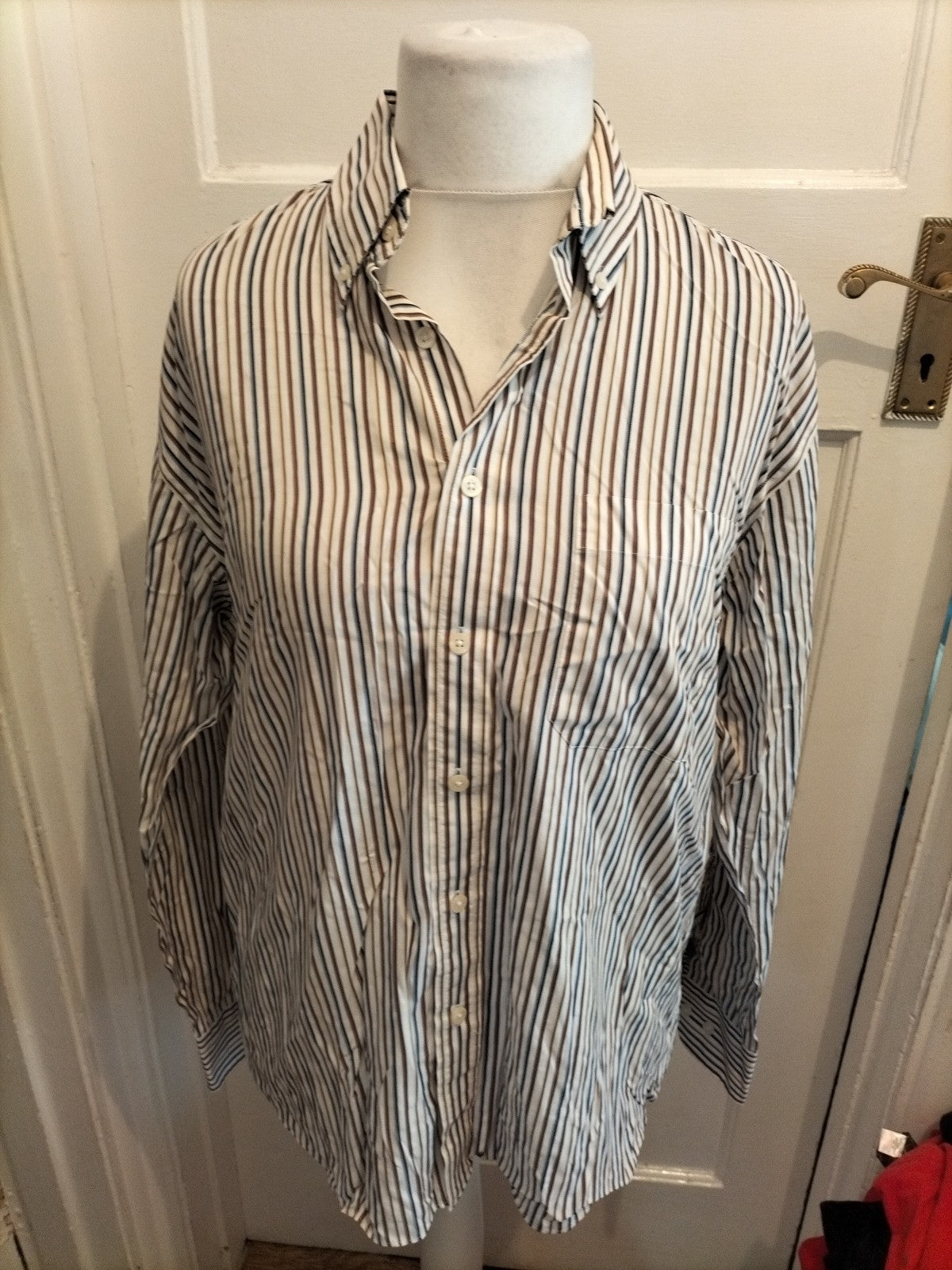 Mens Austin Reed Size Large Multi Stripe Wrinkle Free Shirt