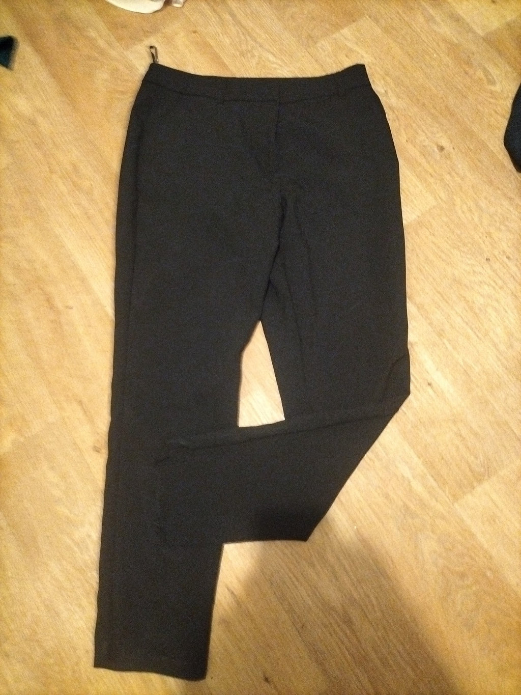 Ladies Primark Size 14 Black Lightweight Trousers