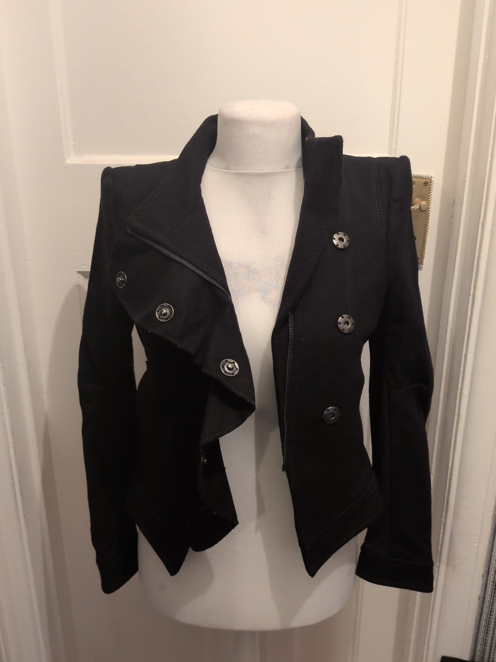 Ladies Bcbgmaxazria Size Small Black Lined Padded Jacket