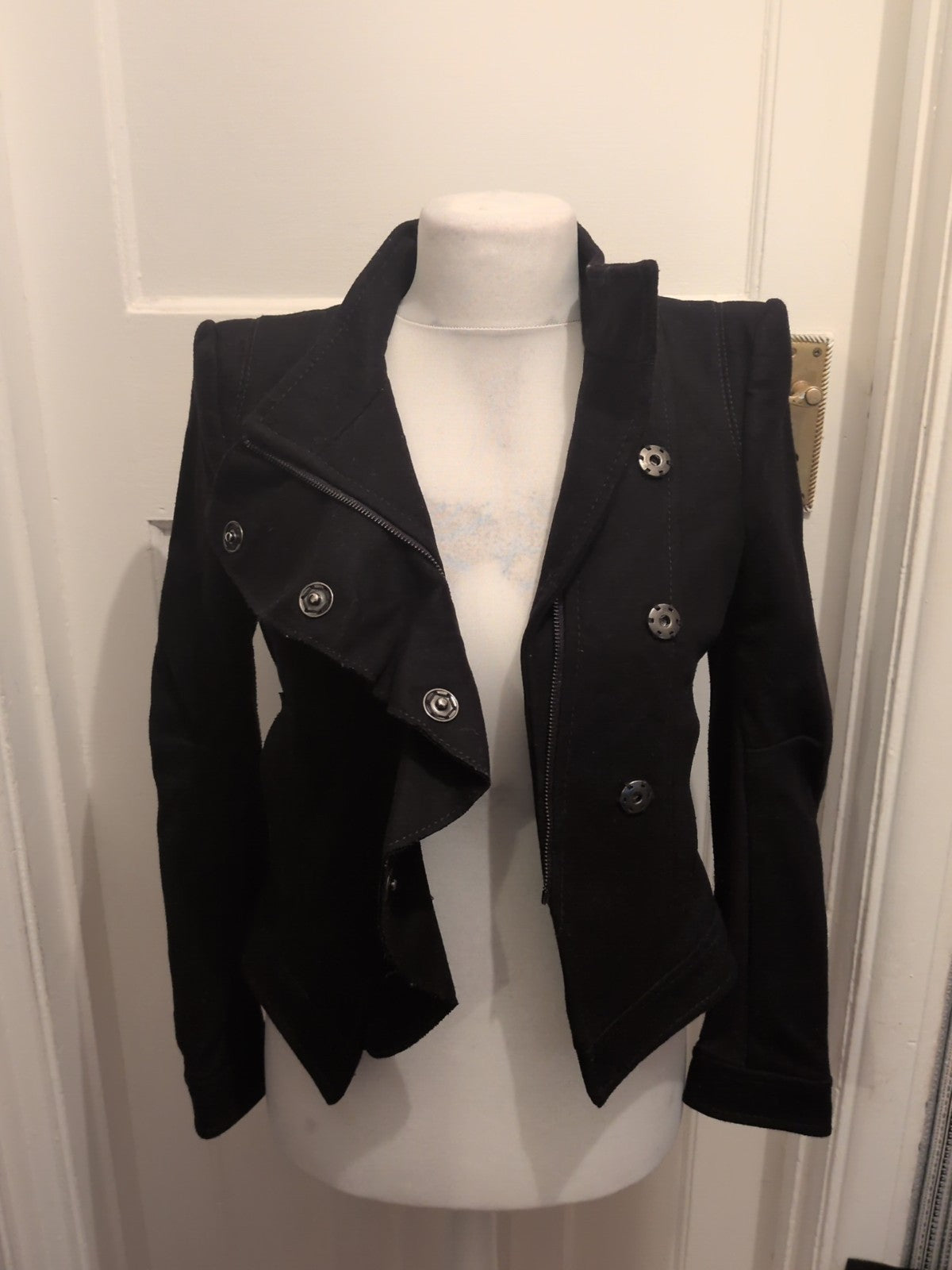 Ladies Bcbgmaxazria Size Small Black Lined Padded Jacket
