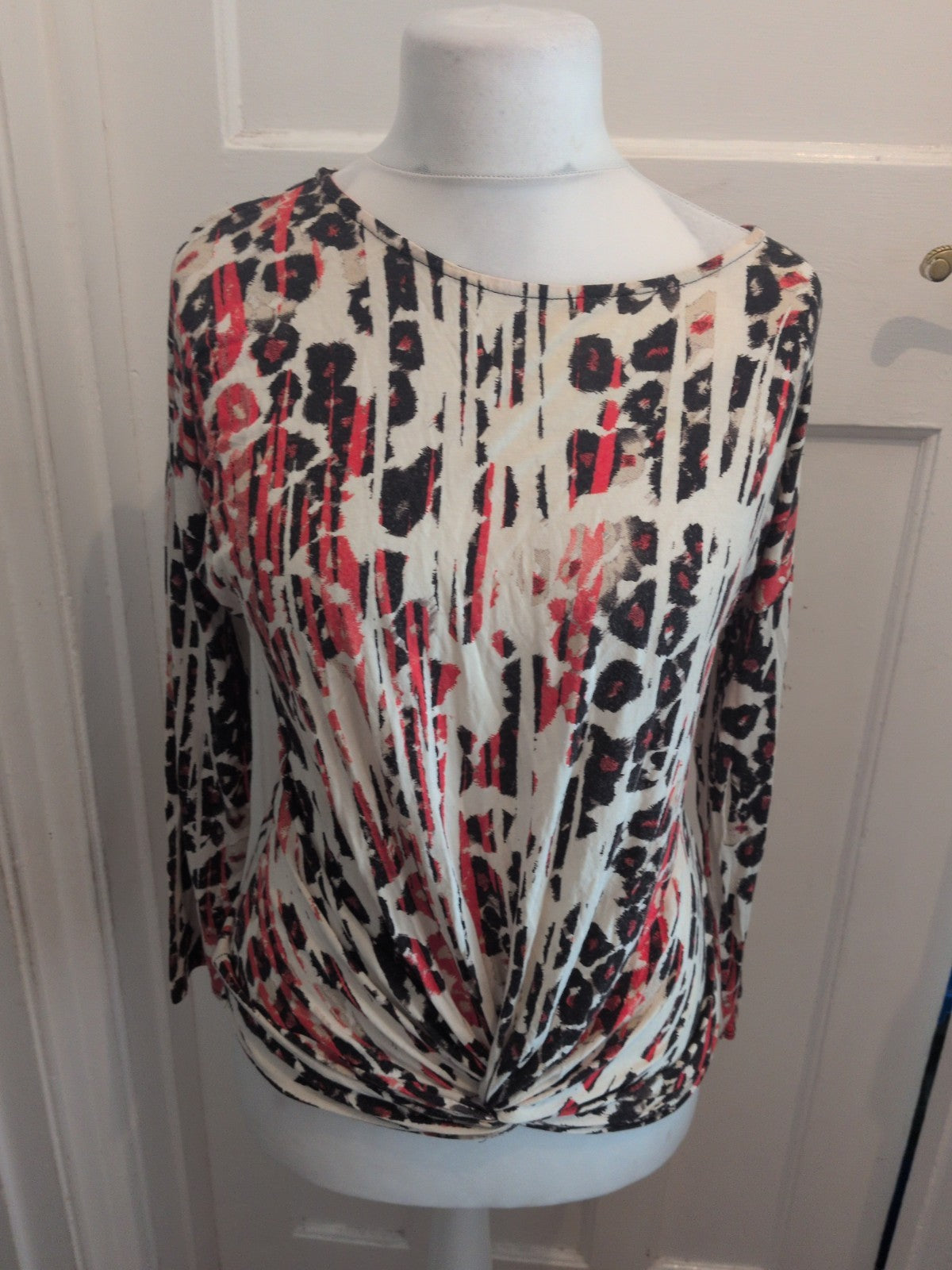 Wallis 12 Red/Beige/Black Long Sleeve Blouse