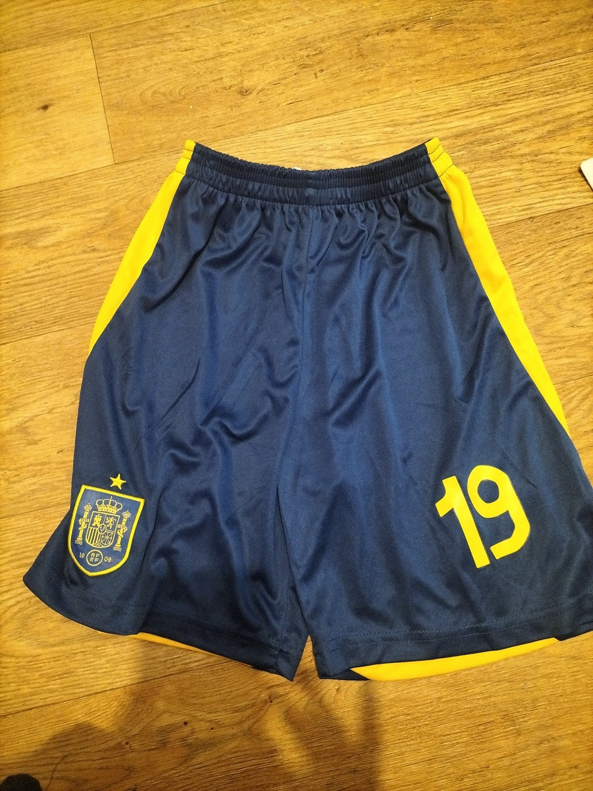 Boys Size 28 Navy And Yellow Elasticated Football Shorts