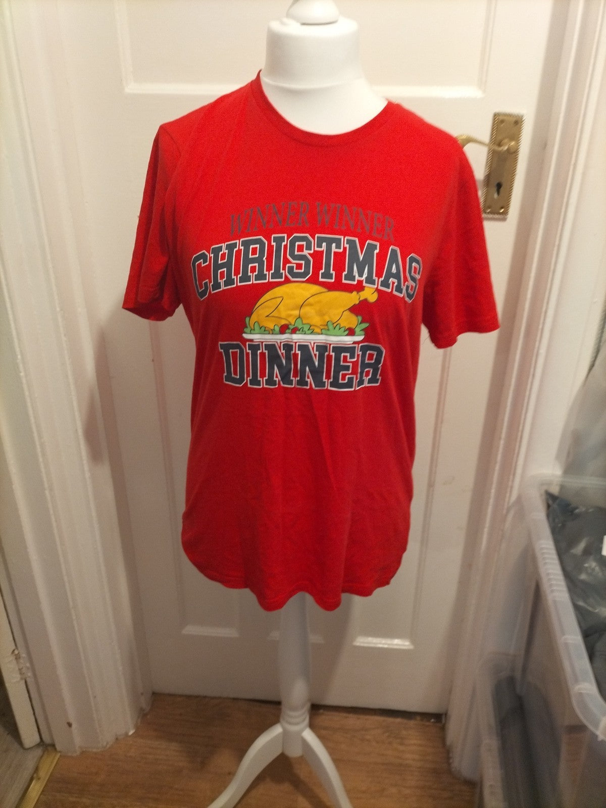 Mens Pep&Co Size Large Red "Christmas Dinner" Tshirt