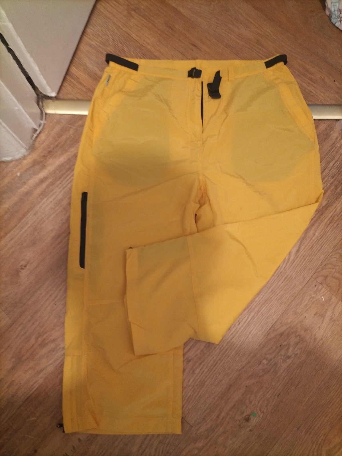 Ladies Aigle Size Euro 46 Yellow Cropped Trousers