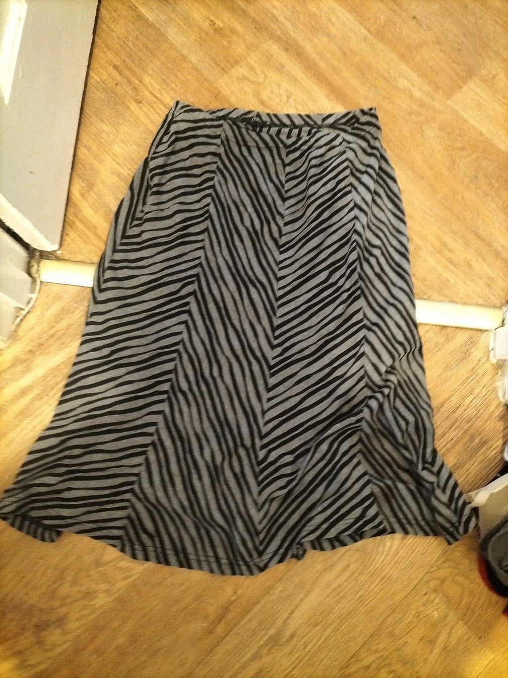 Ladies BM Size 14 Grey And Black Long Length Elasticated Skirt
