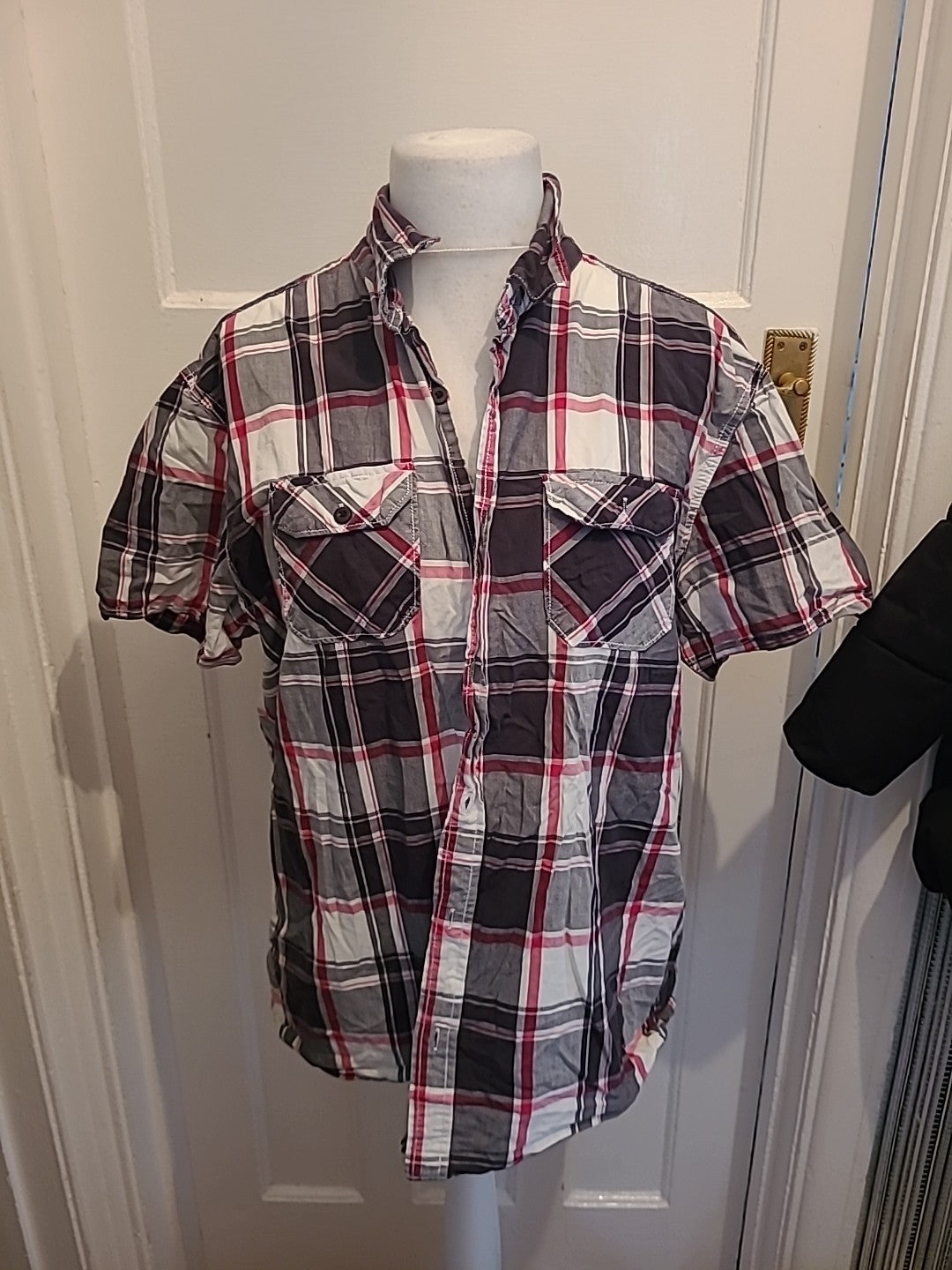 Mens Urban Spirit Size XL Grey And Cerise Check Short Sleeved Shirt
