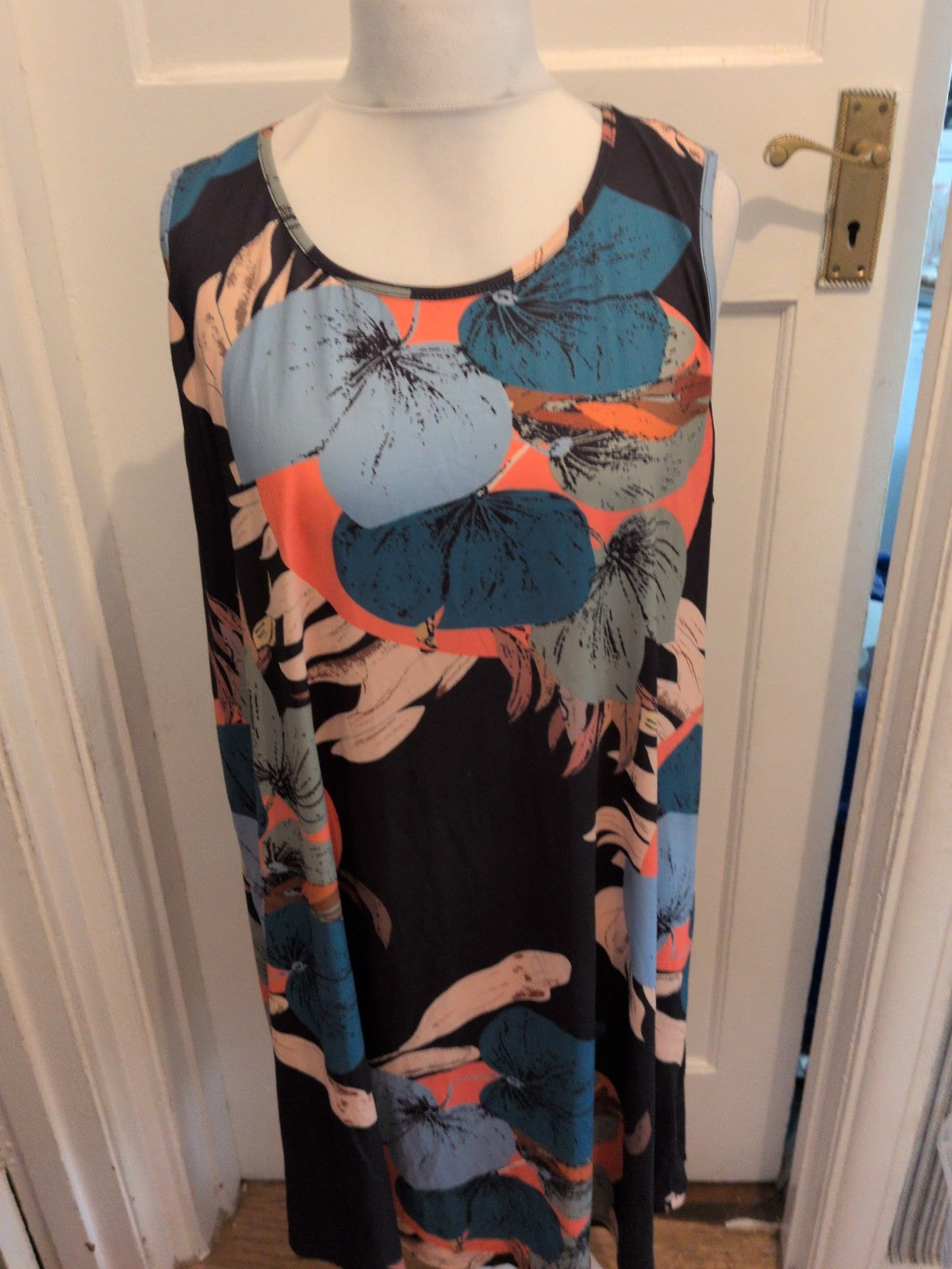 Shein Curve 3XL Part Scoop Neck Floral Sleeveless Dress