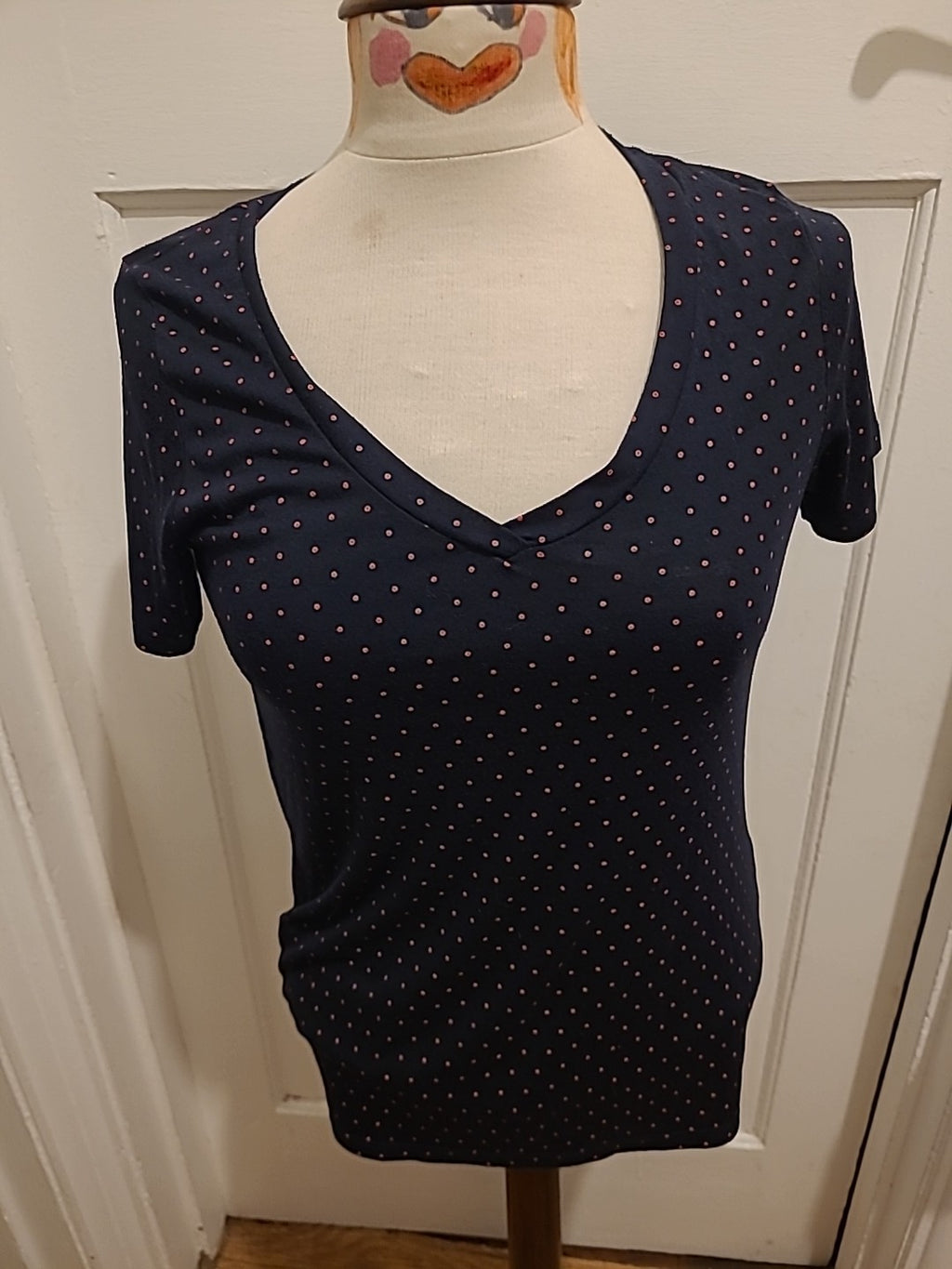 Ladies Jacqueline De Yong Size XS Navy Polkadot Short Sleeved Tshirt