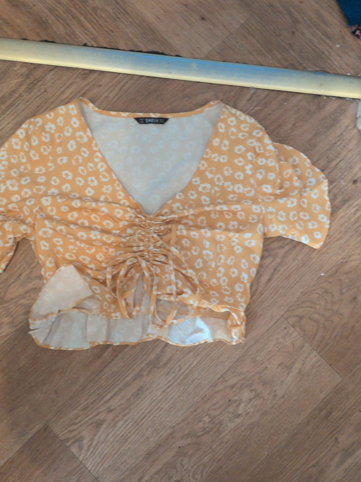 Ladies Shein Size Medium Dark Yellow And White Short Sleeve Top