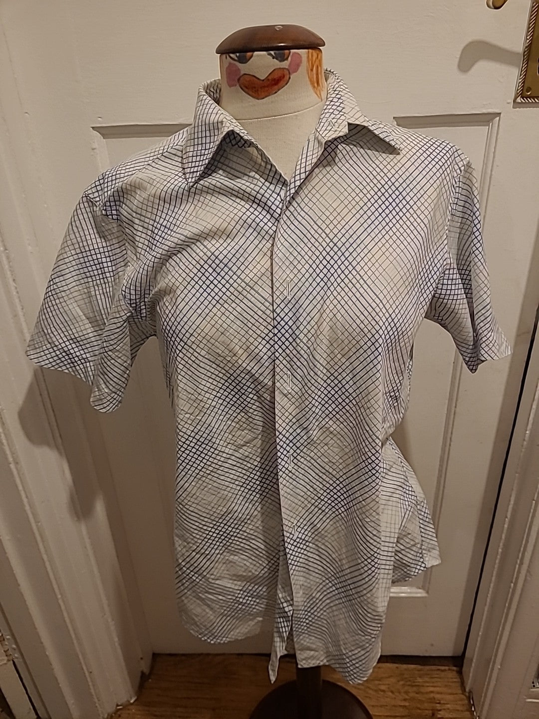 Mens Burton Size Medium White Checked Short Sleeve Shirt