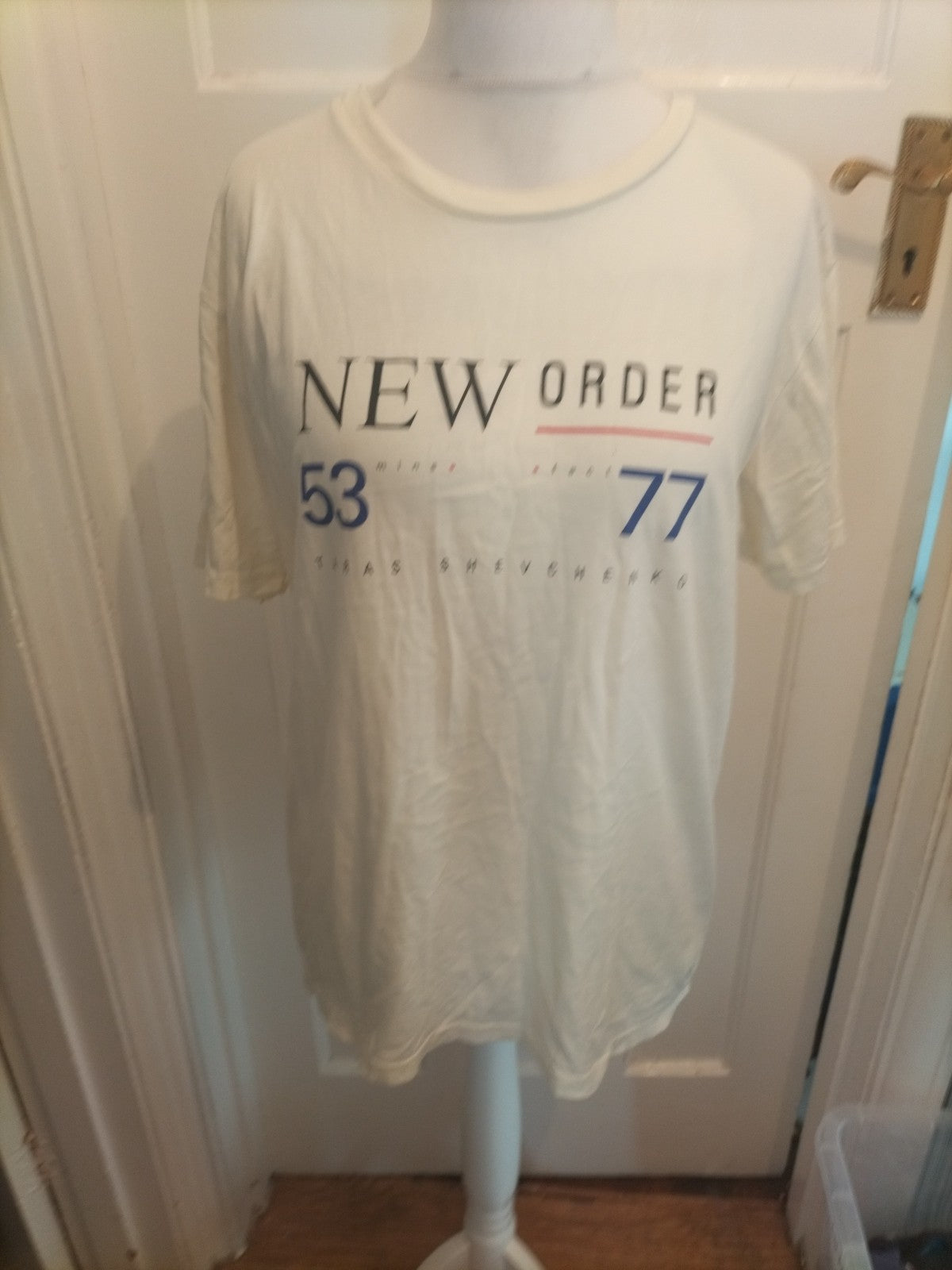 Earth Positive Large Off White Printed Short Sleeve T-shirt
