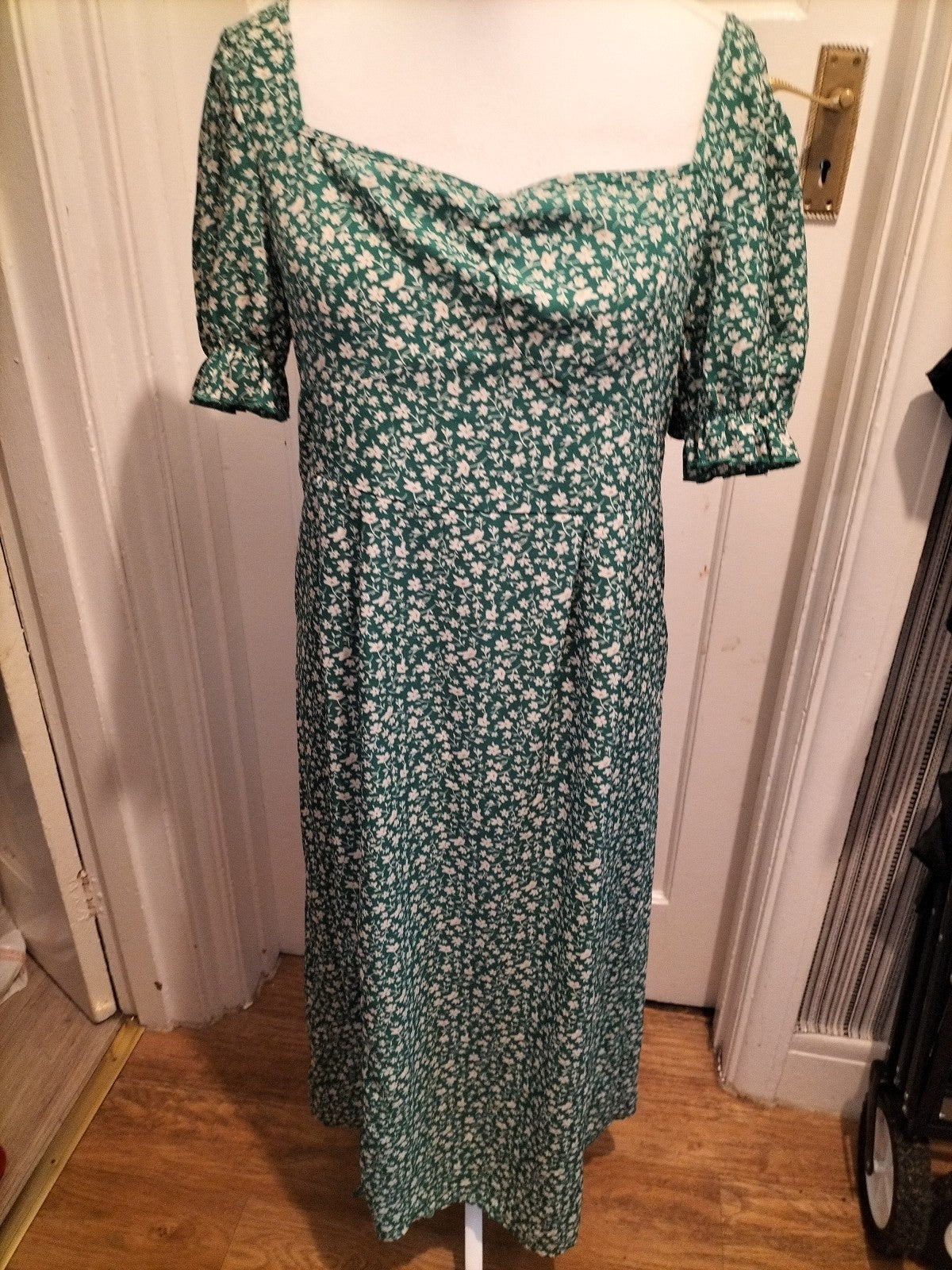Ladies Shein Size XL Green Floral Split Hem Long Length Length Dress