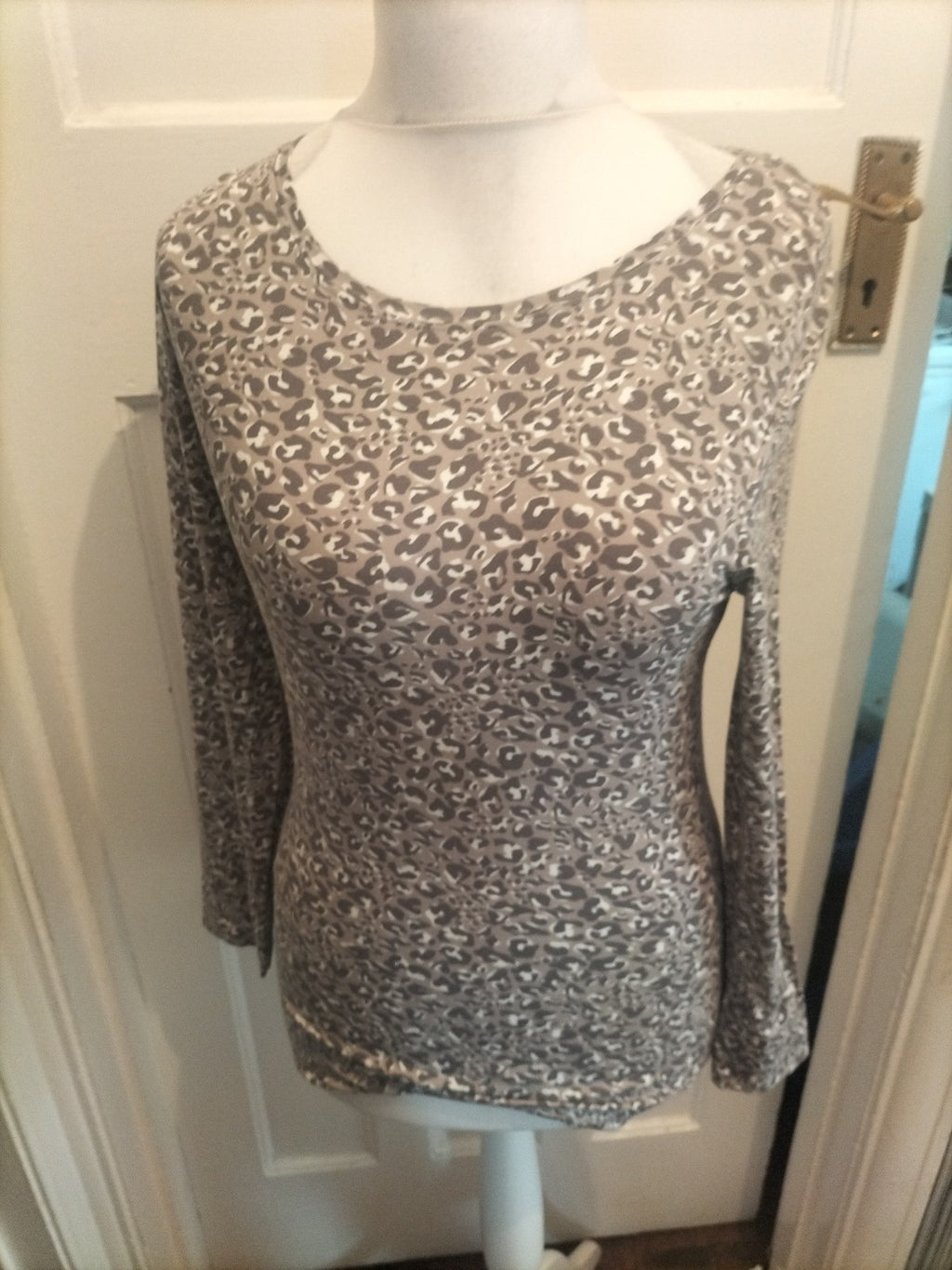 Ladies Tu Size 10 Grey Toned Animal Print Long Sleeve T-shirt