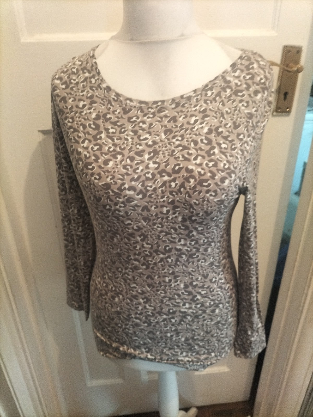 Ladies Tu Size 10 Grey Toned Animal Print Long Sleeve T-shirt
