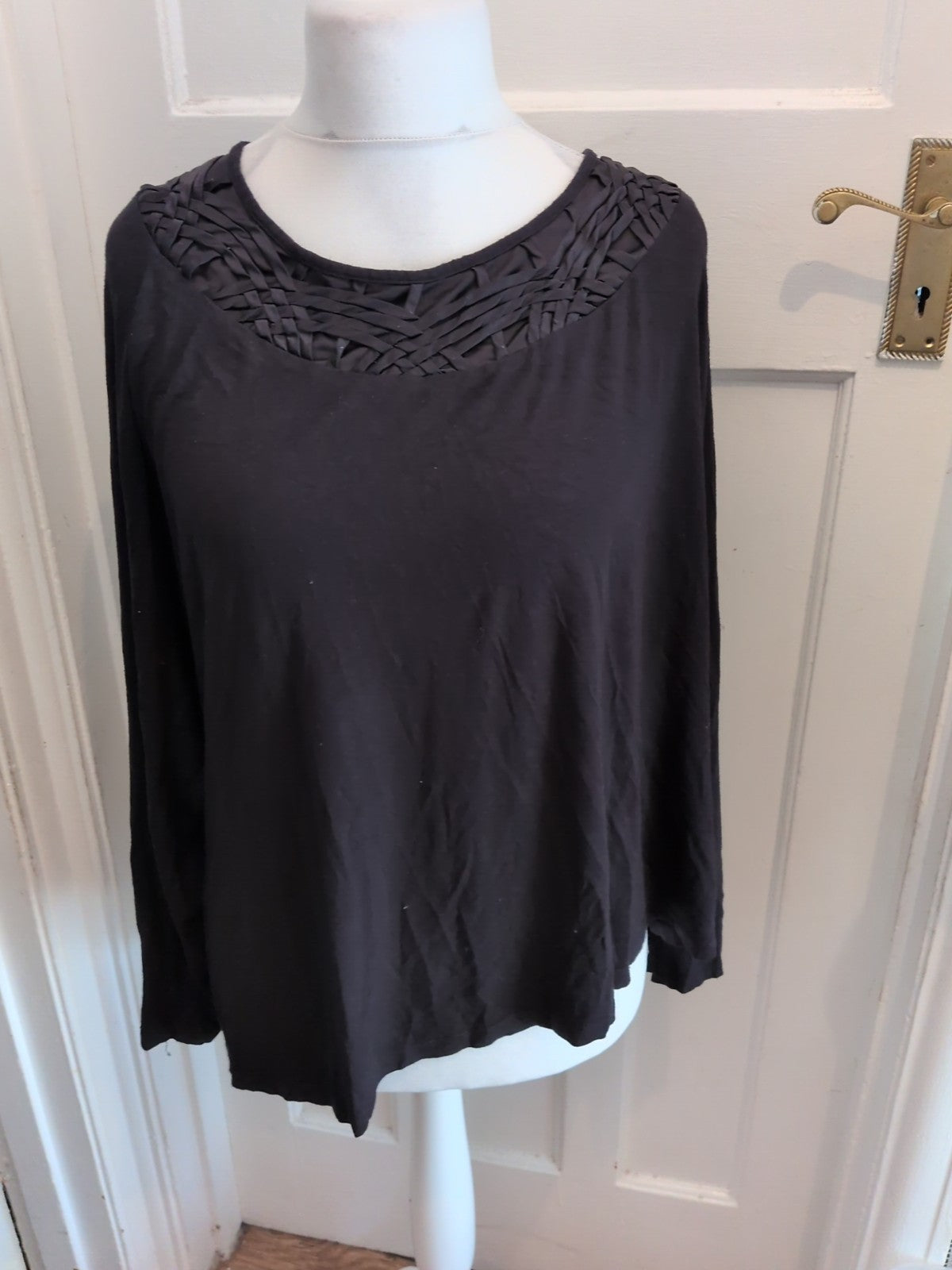 24 Black Patterned Neck Long Sleeve Blouse