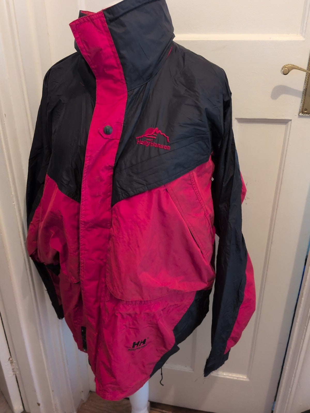 Helly Hansen Large Black And Red Jacket Coat