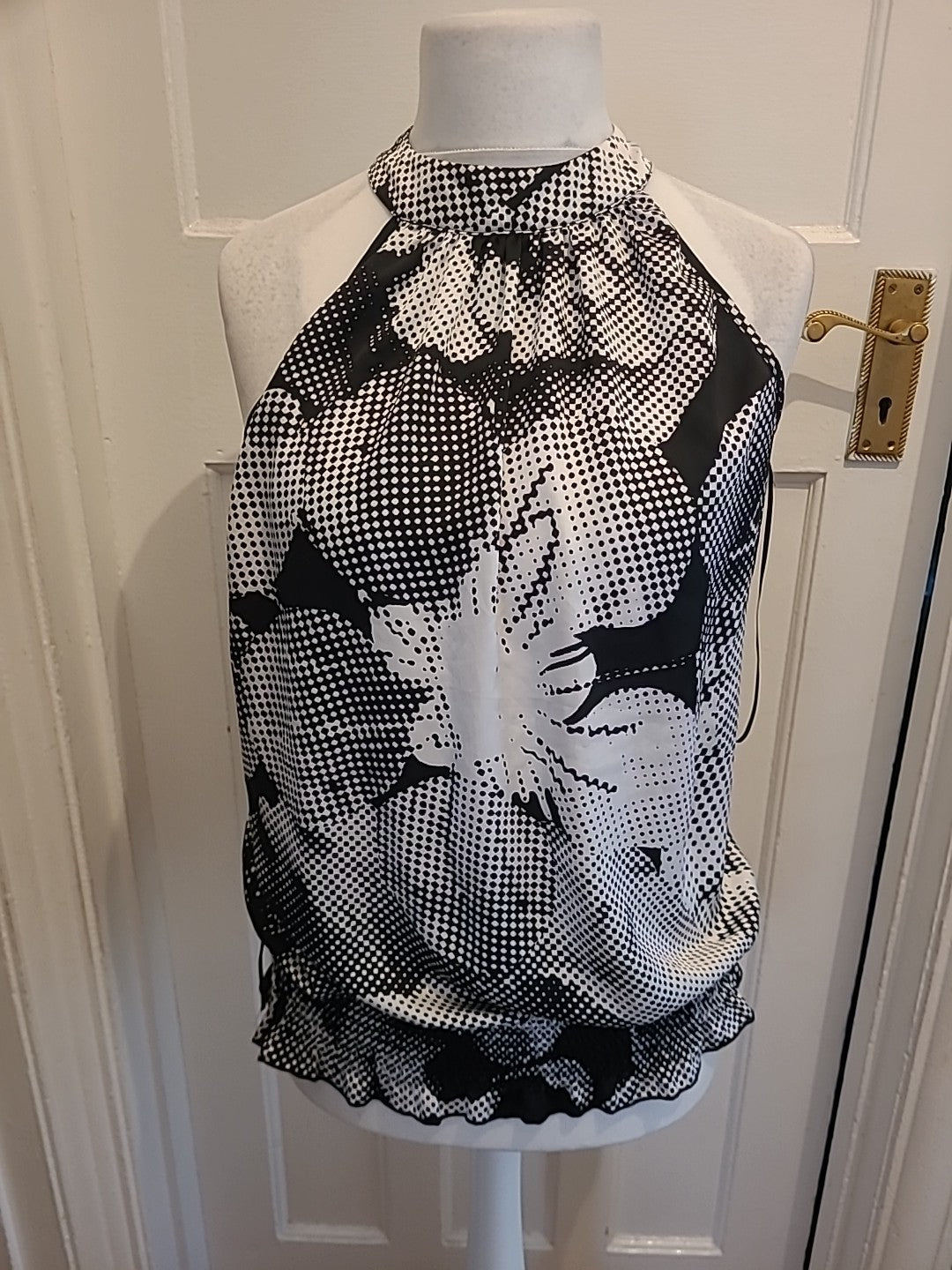 Ladies George Size 14 Black And White Patterned Sleeveless Blouse