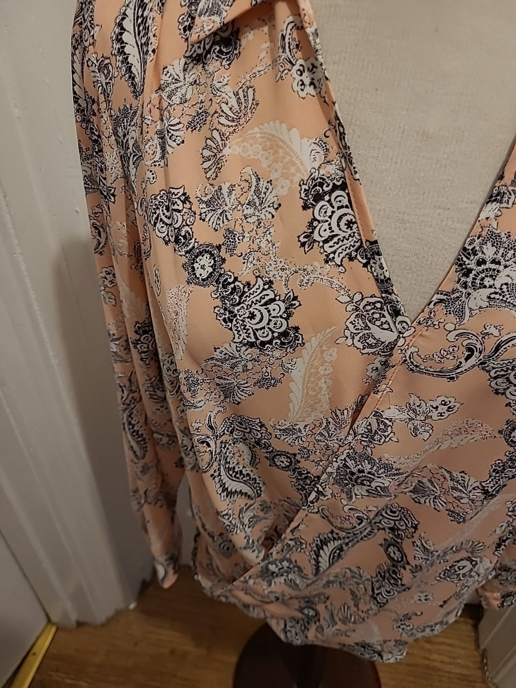 Ladies Size Large Pink Aztec Style Long Sleeved Blouse