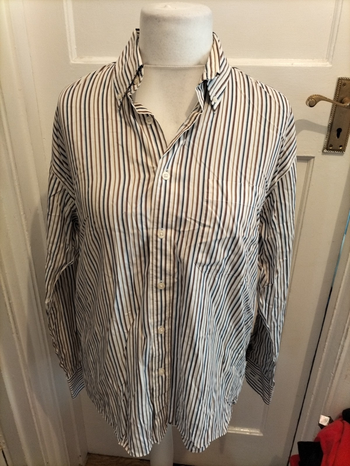 Mens Austin Reed Size Large Multi Stripe Wrinkle Free Shirt