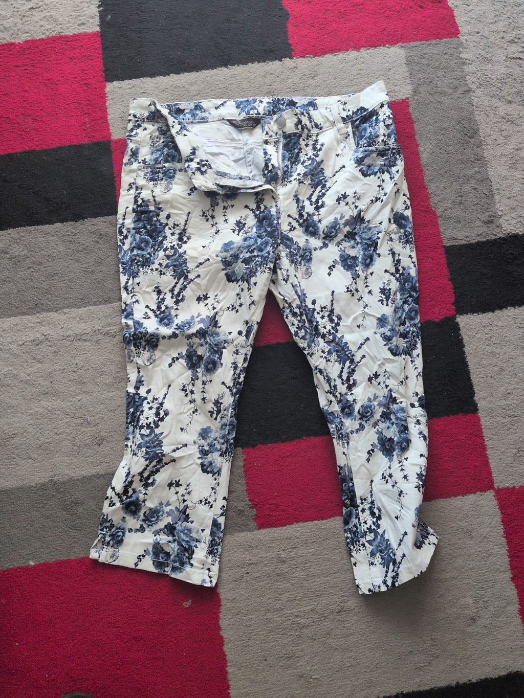 Orginals 12 Blue And White Floral Cropped Trousers