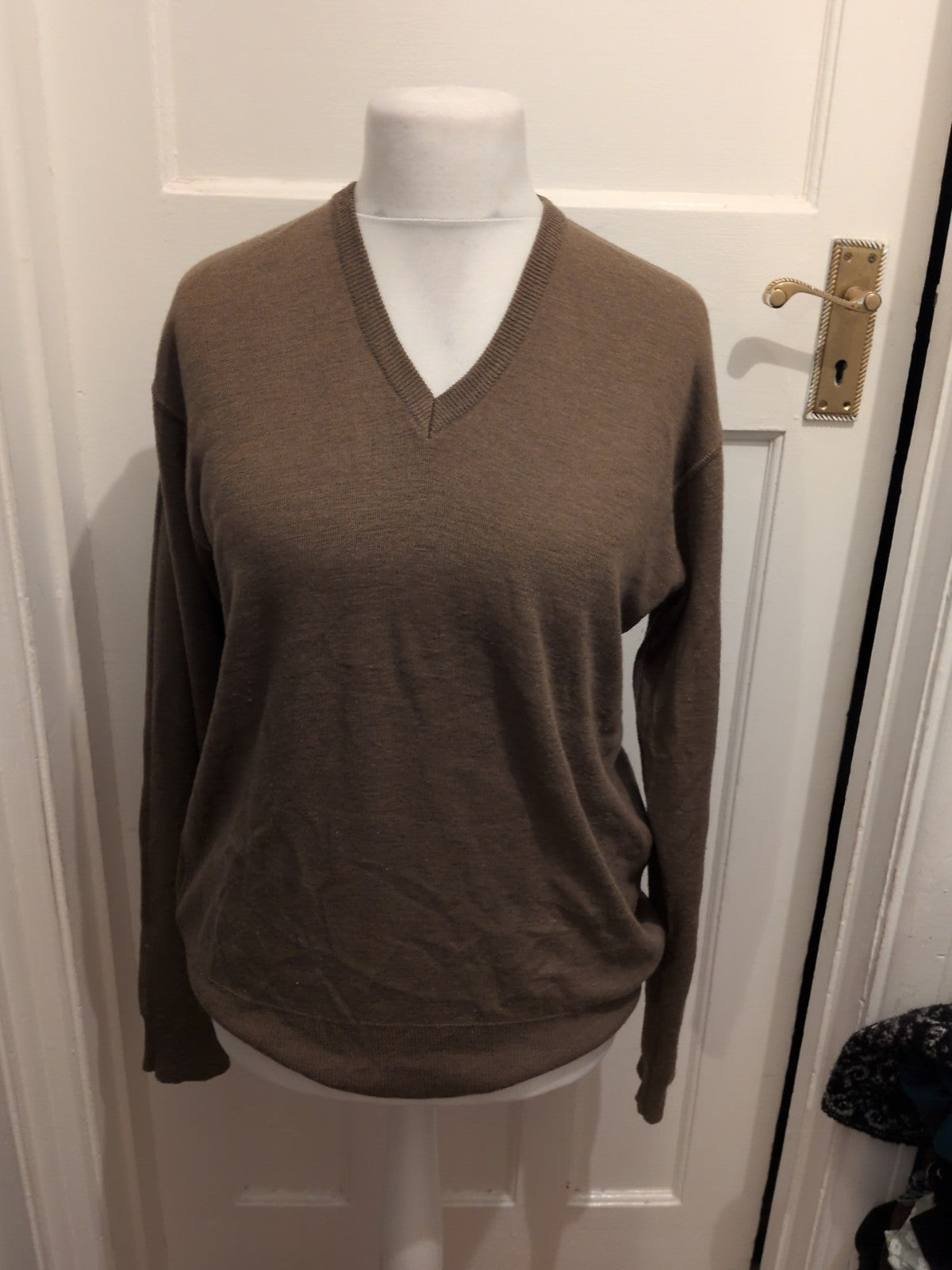 Cisio Large Brown V Neck Long Sleeve Jumper