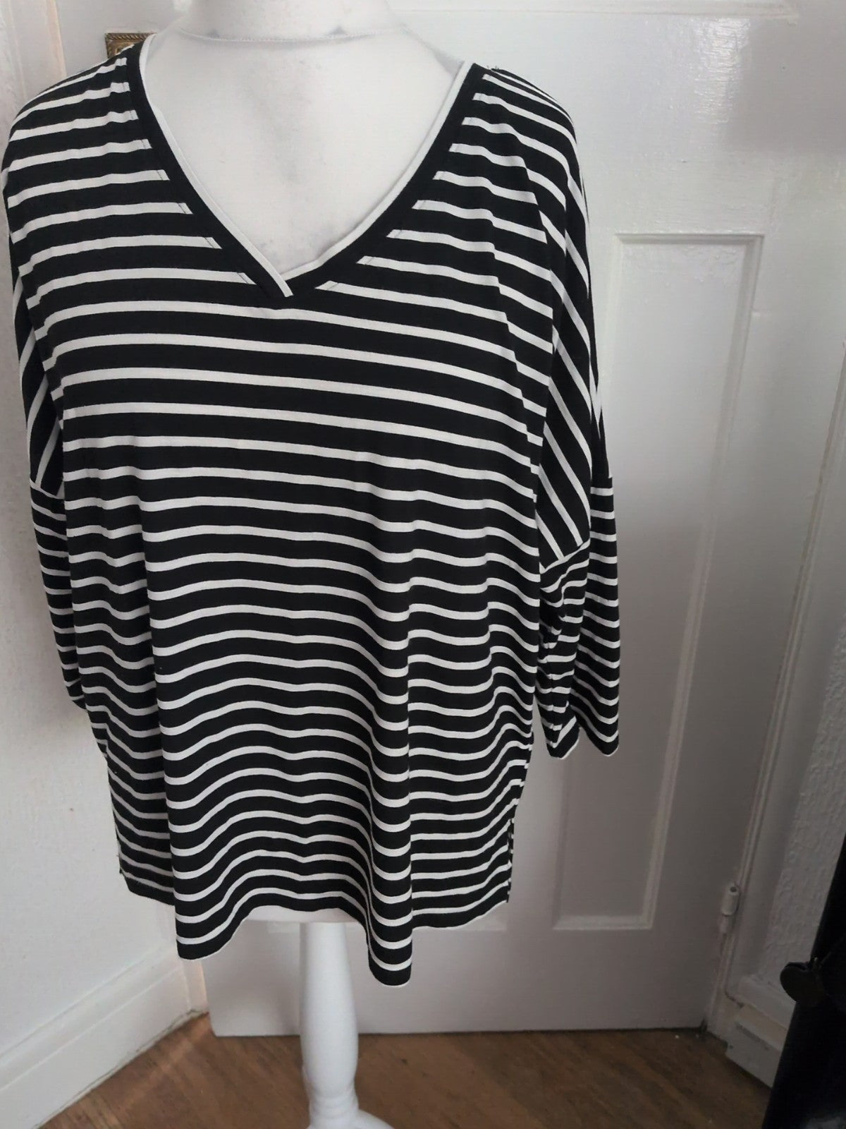 Ladies Tu Size 20 Black And white Striped Half Sleeve Blouse