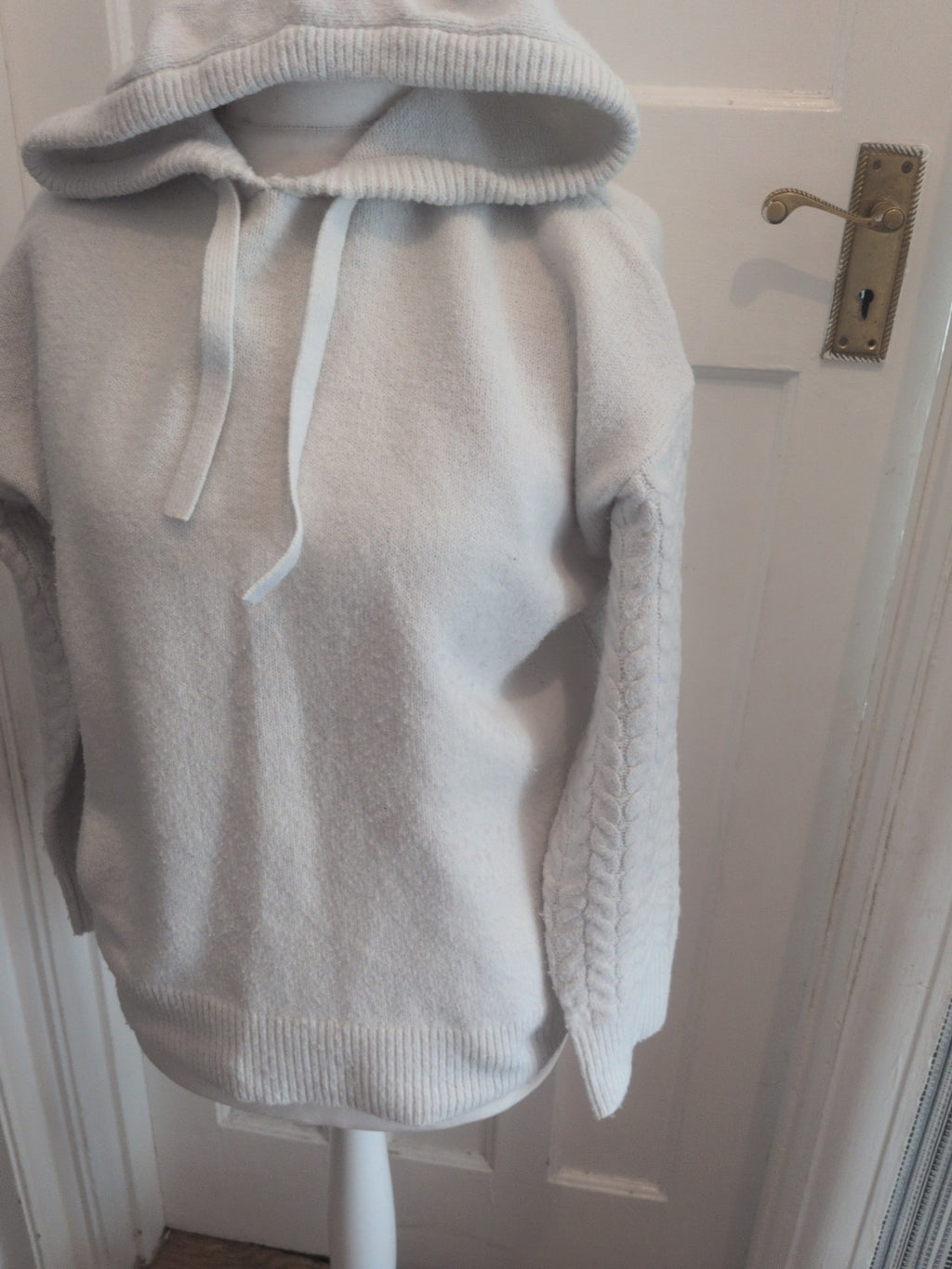 Ladoes TU Off White Hooded Jumper Size 14 Free Delivery