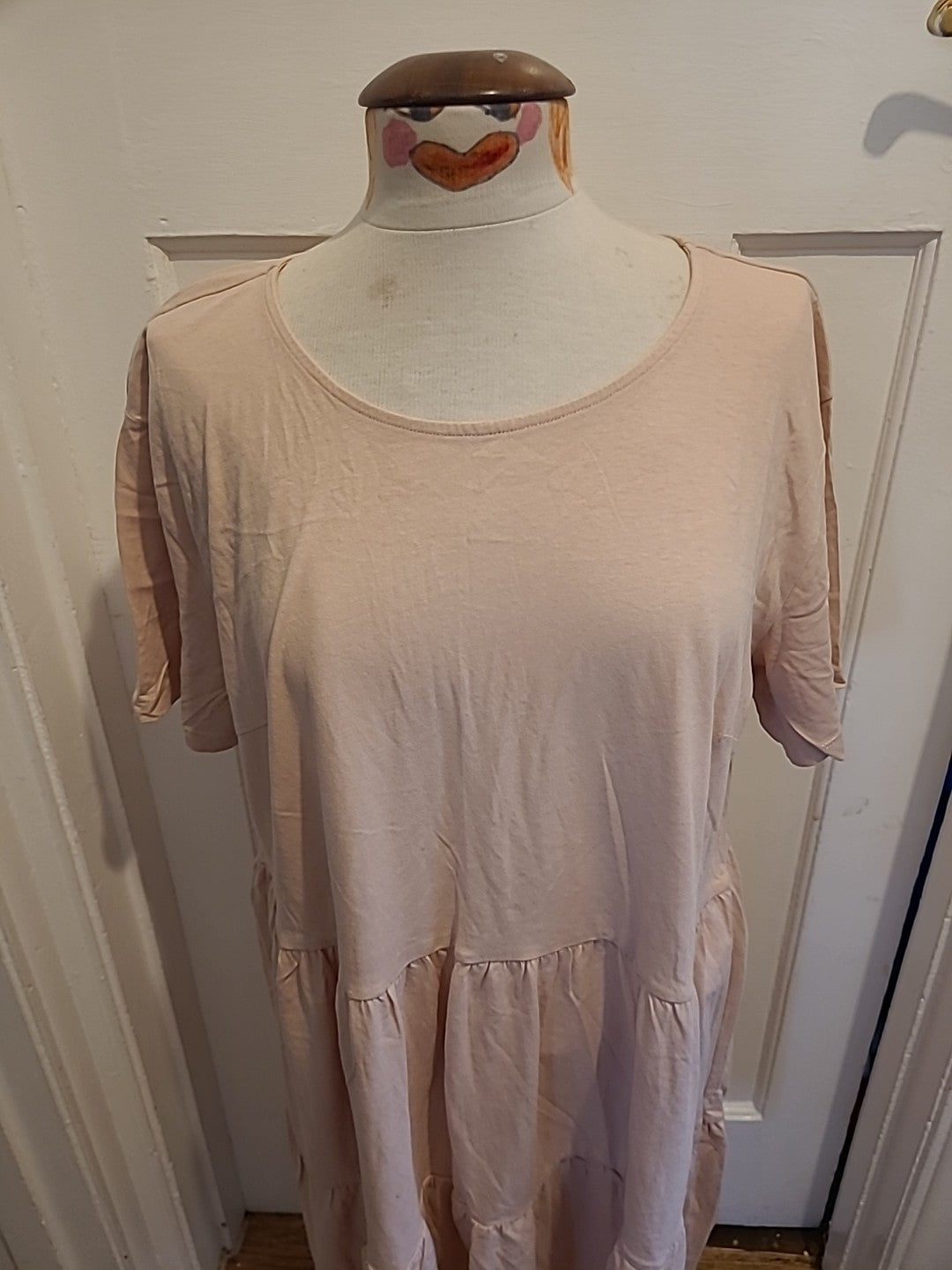 Ladies New Look Curves Size 20 Pale Pink Short Sleeved Dress