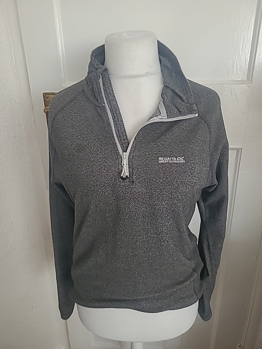 Ladies Regatta Size Small Grey Fleck Long Sleeved Jumper