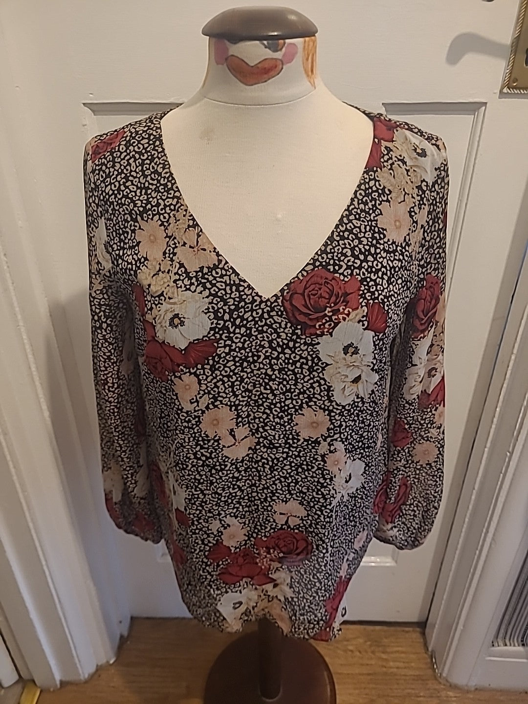 Ladies Wallis Size 12 Multi Speckled Floral Long Sleeved Blouse