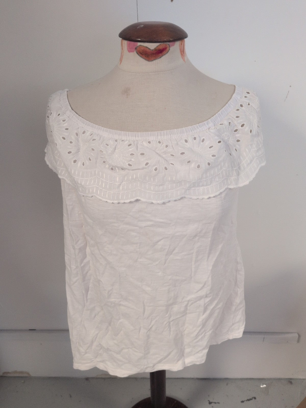 George 18 White Sleeveless Patterned Neck Area Blouse