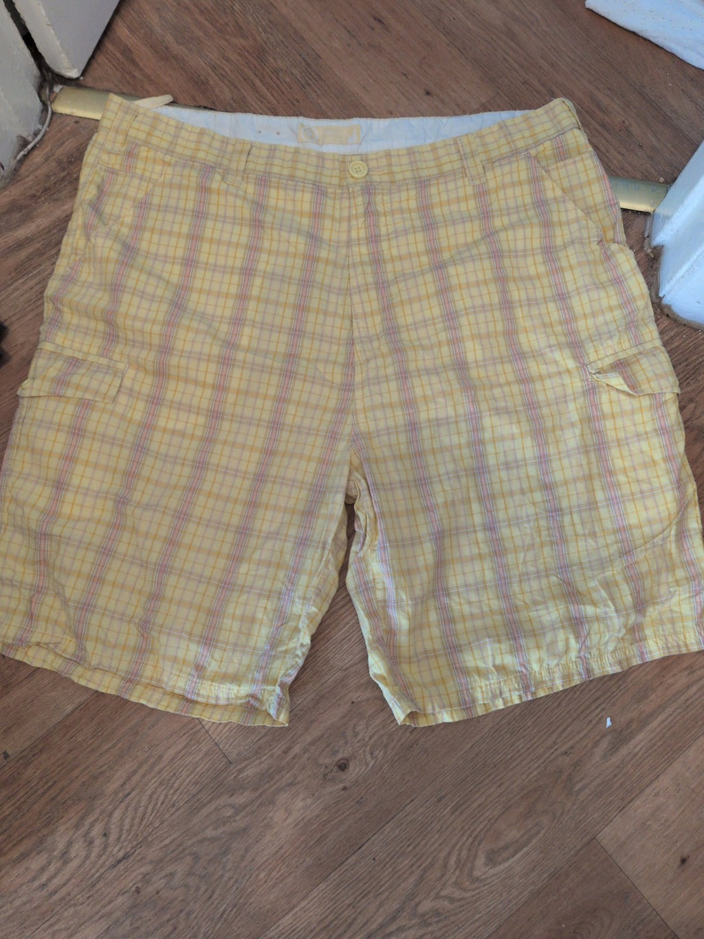 Lng 44" Yellow Check Shorts