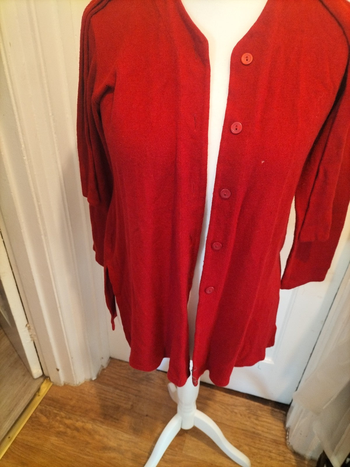 Ladies EW Collections Size 12 Red Buttoned Cardigan