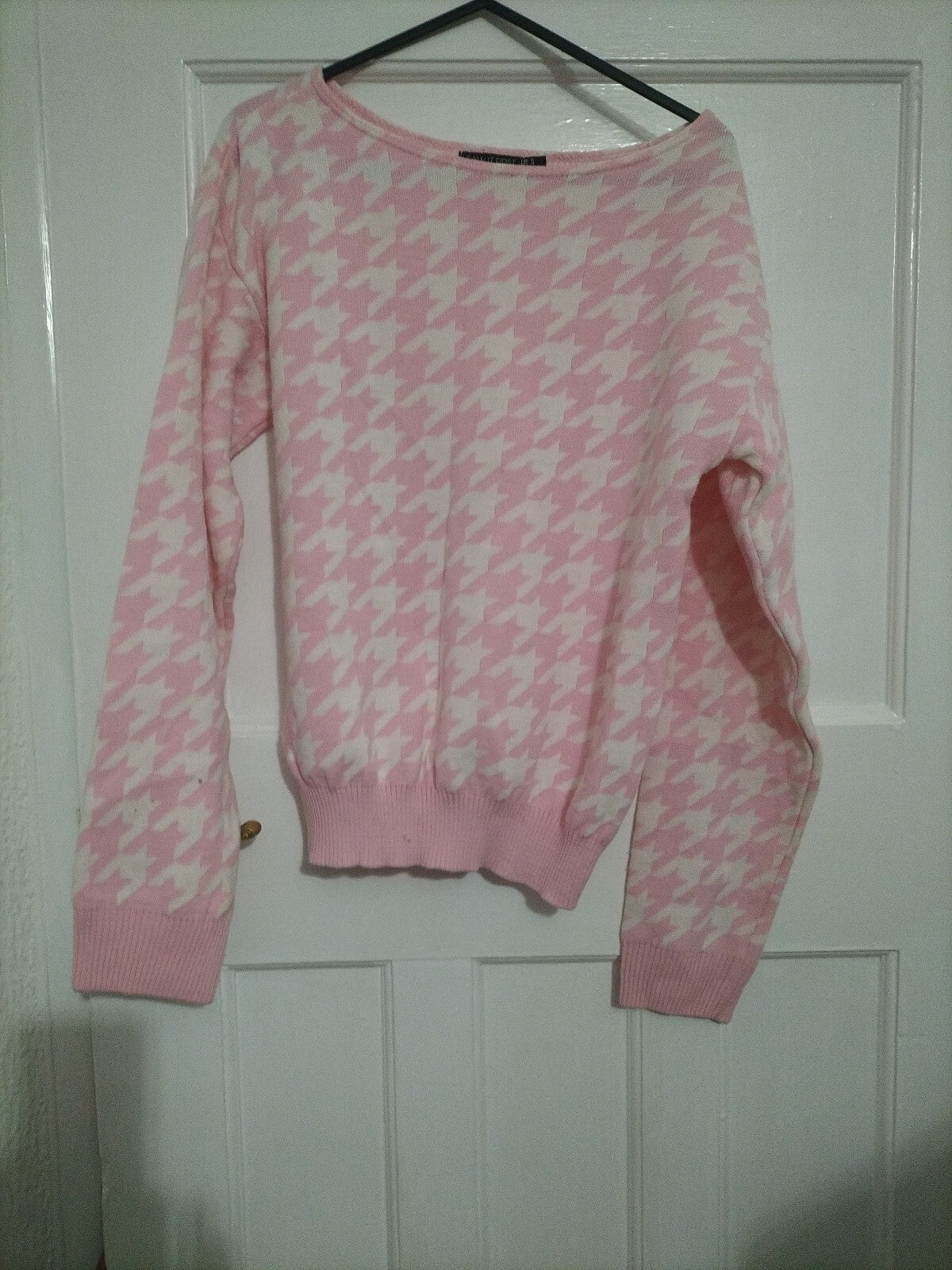 Ladies I Saw It First Size 8 Pink And White Long Sleeved Jumper
