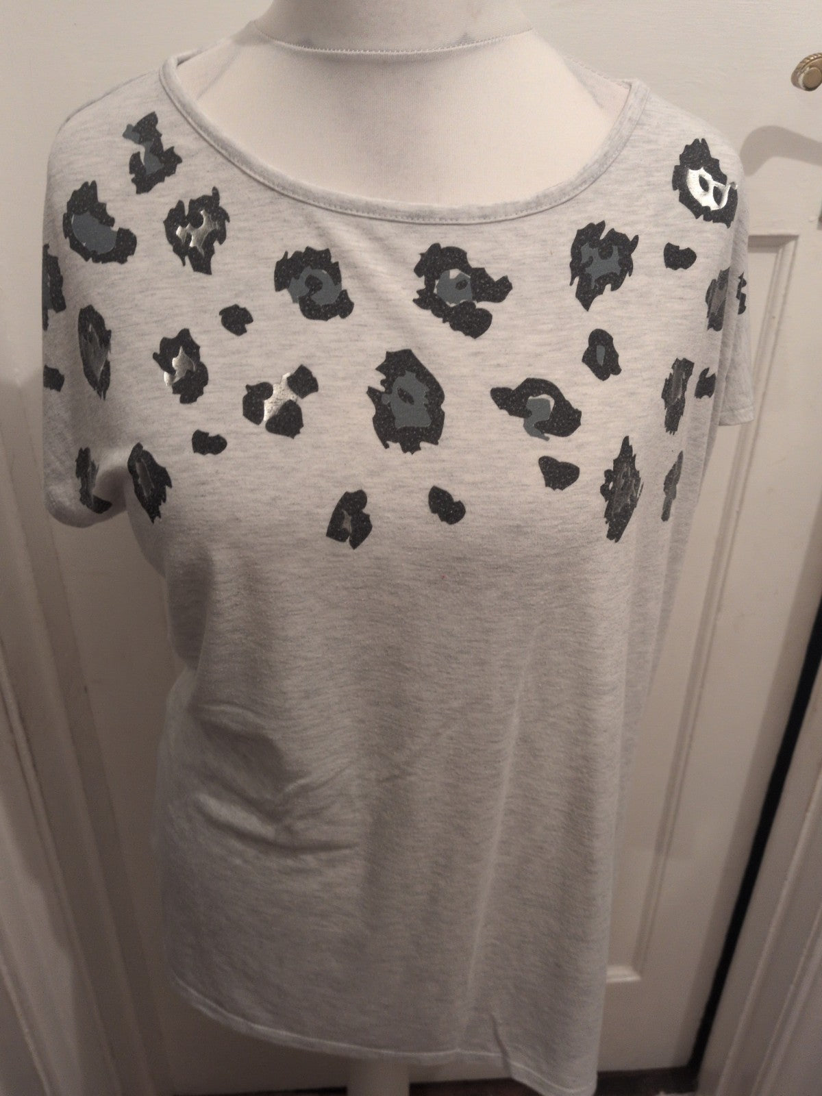 Ladies Love Leisure 16 Grey Print Short Sleeve T-shirt